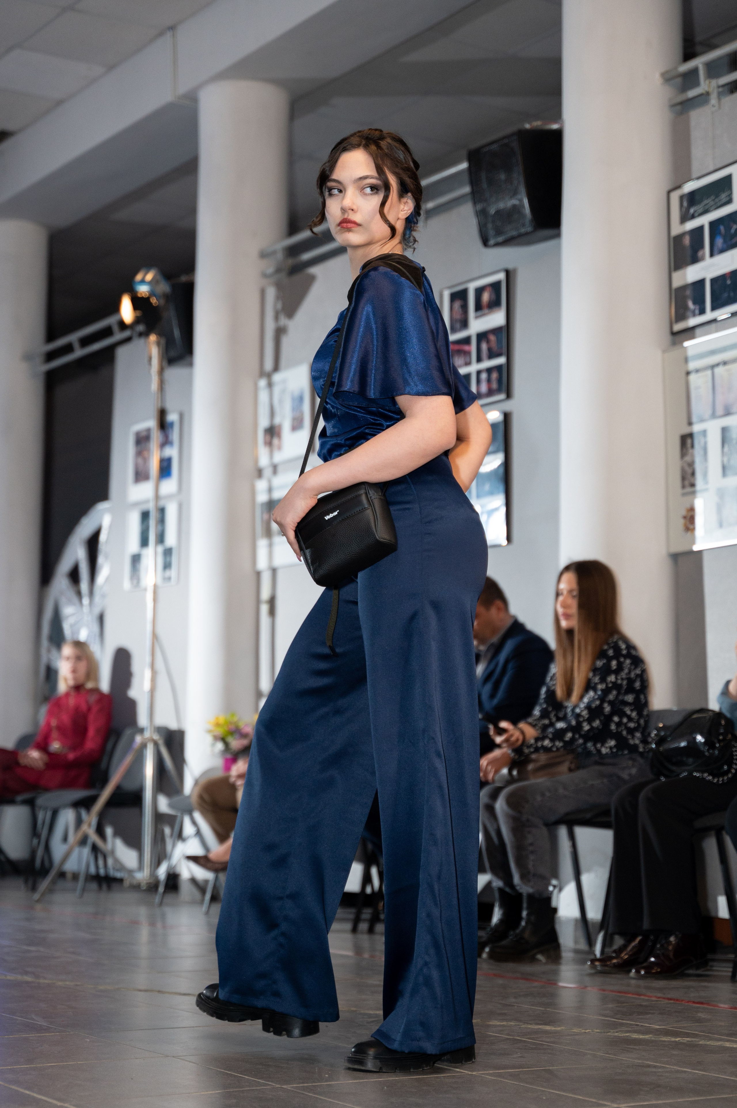 Закрытый показ милитари «Своя трансформация» дизайнера Юлии Бойченко | 24.04.2025. Фотограф в Омске Елизавета Кириллова