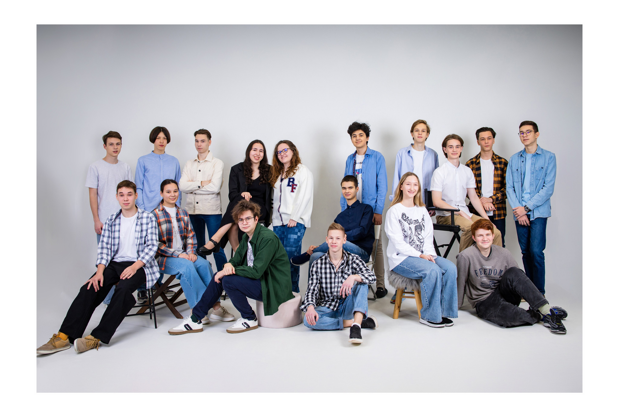 СТУДИЯ БЕЛЫЙ 3000. Выпускные альбомы для садика и школы в Набережных Челнах