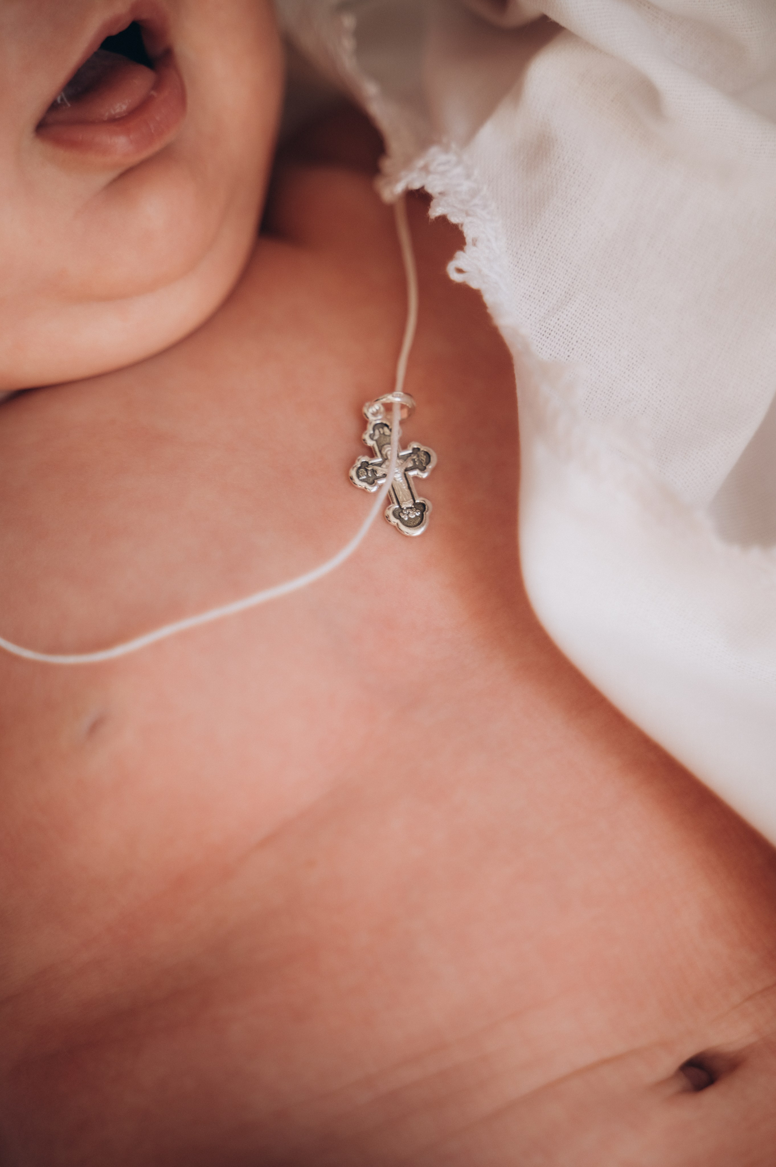 Крещение Ромы (Приход храма святой Равноапостольной княгини Ольги). Семейный фотограф в Минске Дарья Дреко