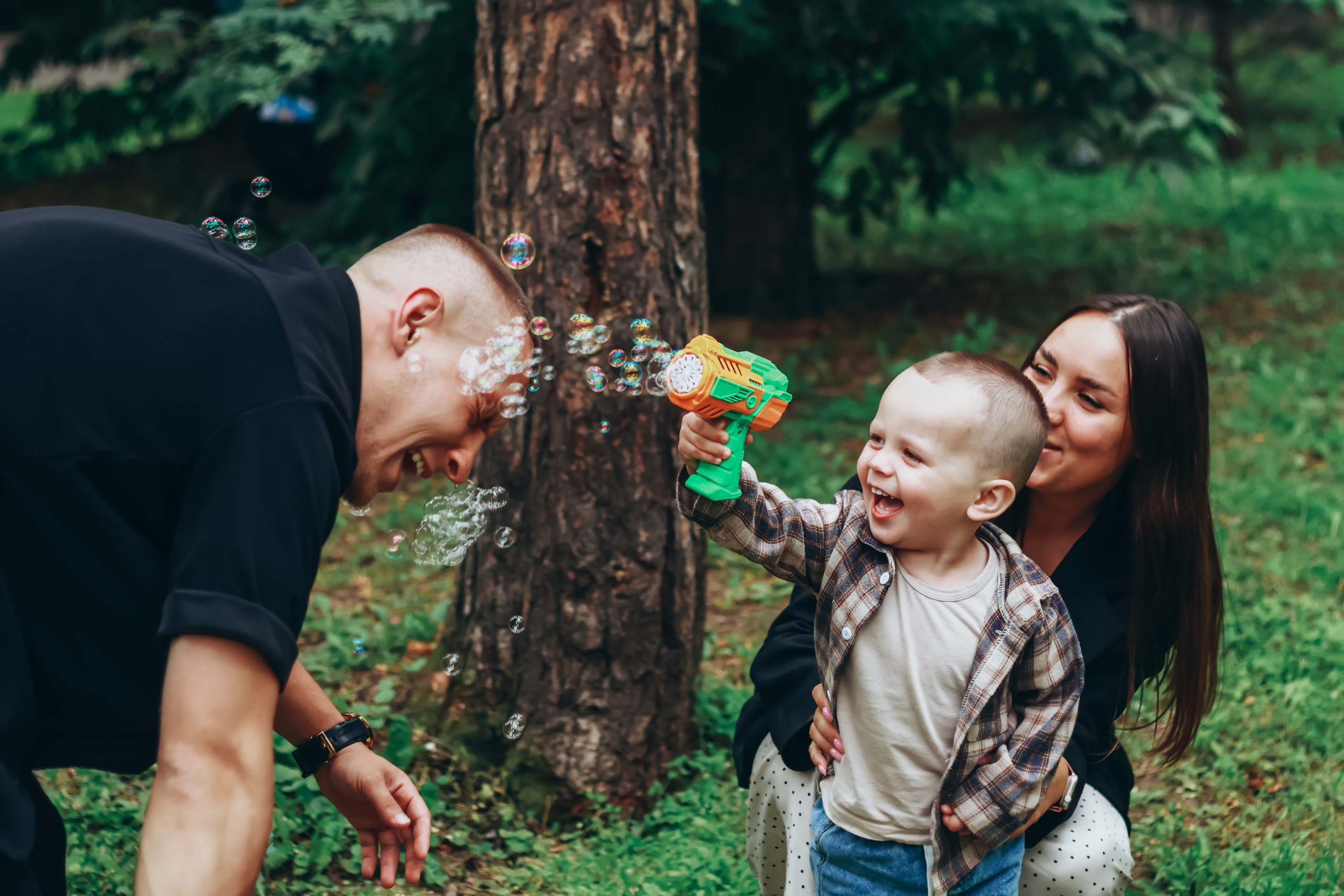 Семейная фотосессия в летнем парке, Екатеринбург. Фотограф в Екатеринбурге Пойгина Елена