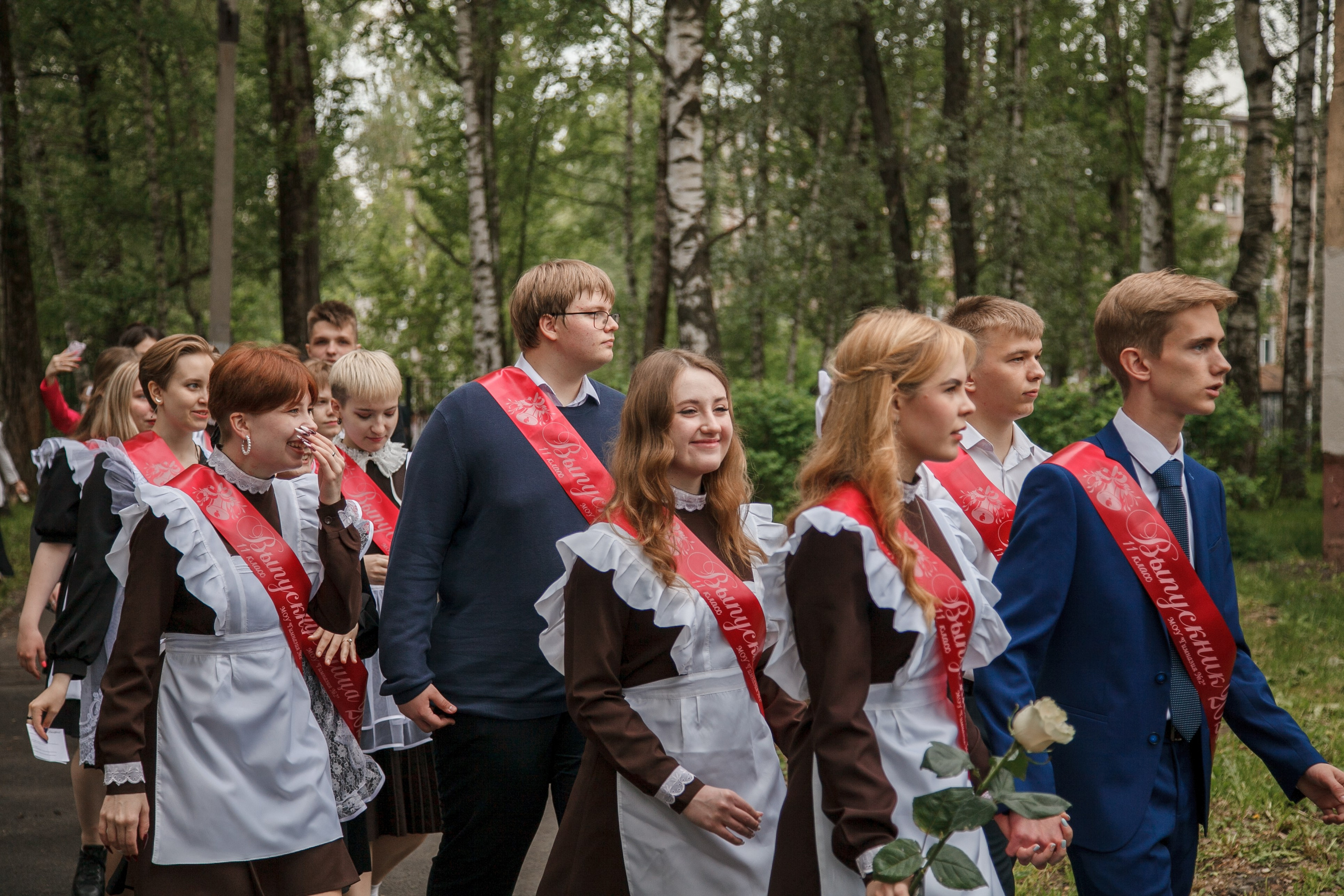 Последний звонок. Ирина Коновалова школьный фотограф. Выпускные альбомы Ярославль