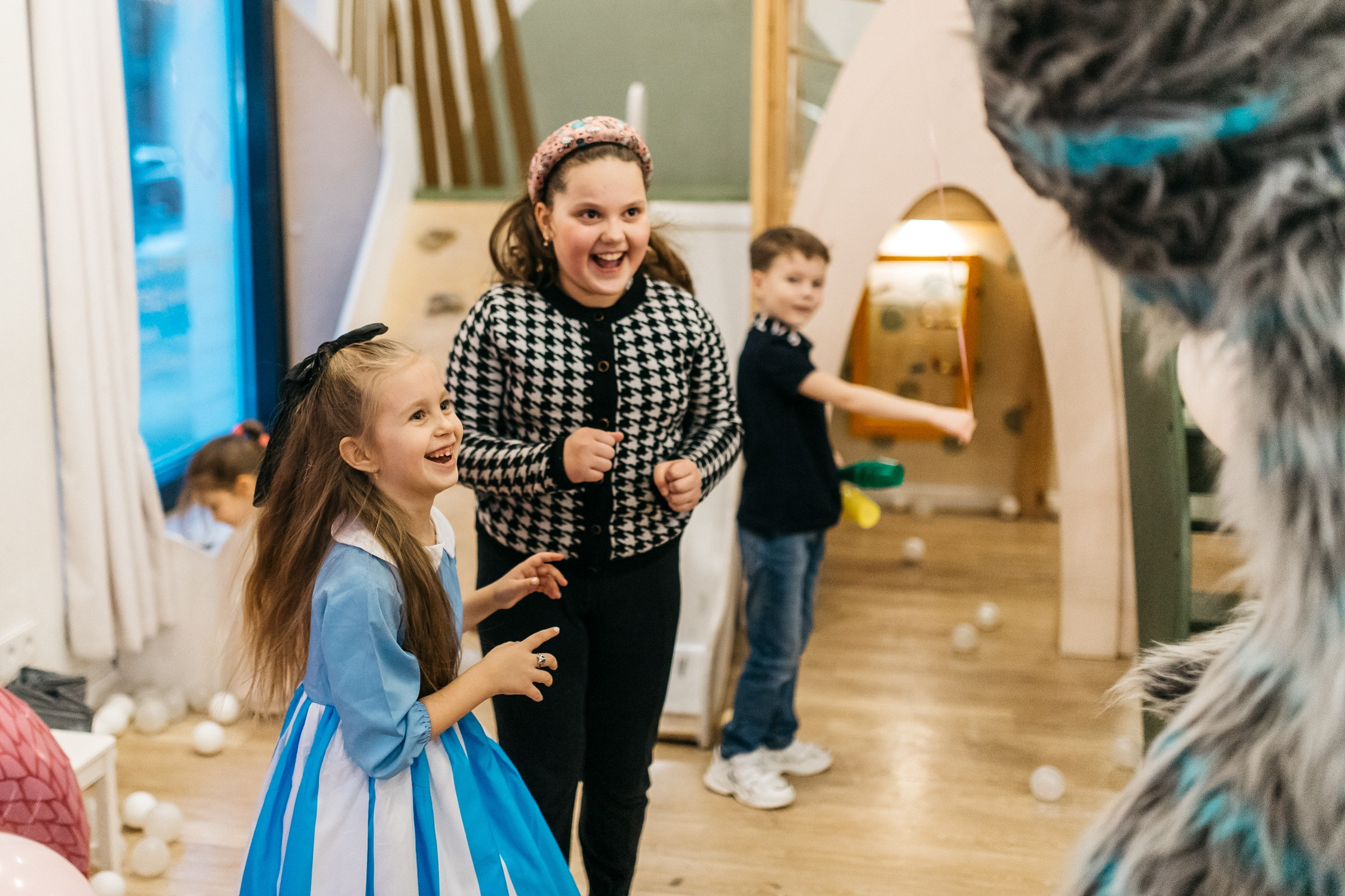 Алиса в стране чудес