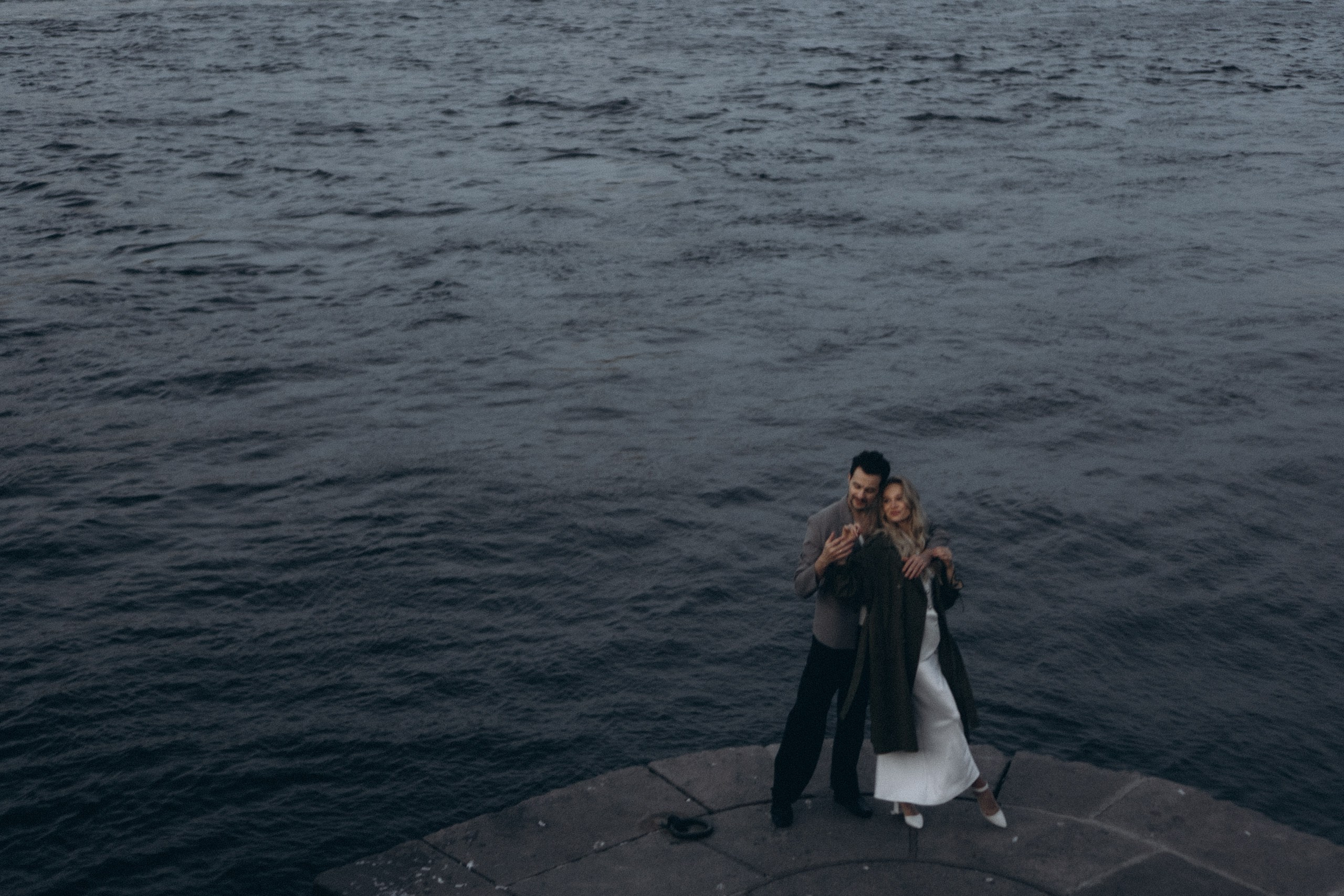 СВАДЕБНАЯ СЬЕМКА ПАРЫ НА РАССВЕТЕ В БЕЛЫЕ НОЧИ И ПРОГУЛКА С РАЗВОДНЫМИ МОСТАМИ И ПИКНИК ВОЗЛЕ ИСАКИЕВСКОГО СОБОРА. Профессиональный фотограф, Санкт-Петербург — Виктория Богомолова