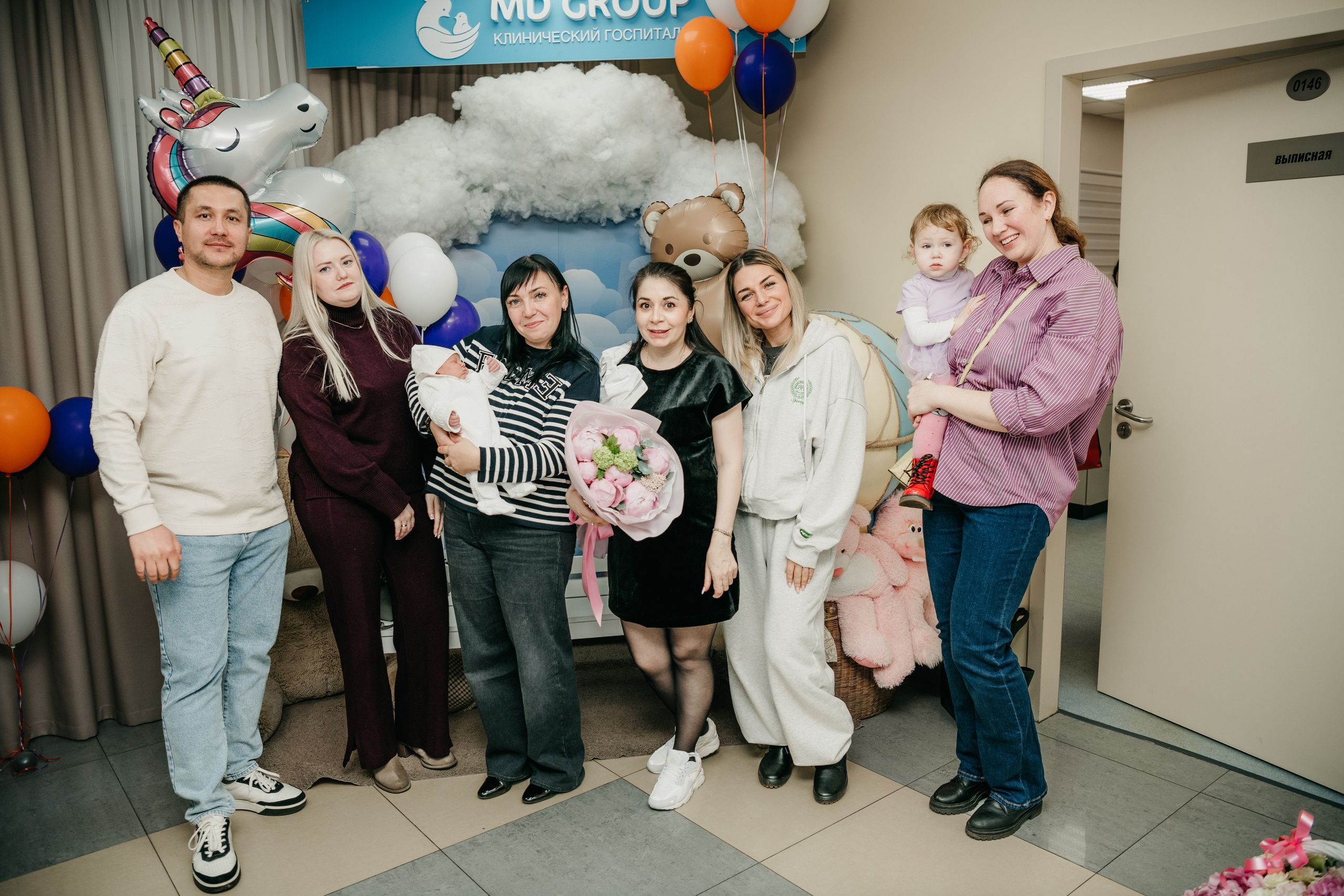 Выписка Евы. Мать и дитя на Севастопольском. Фотограф на выписку из роддома в Москве и МО