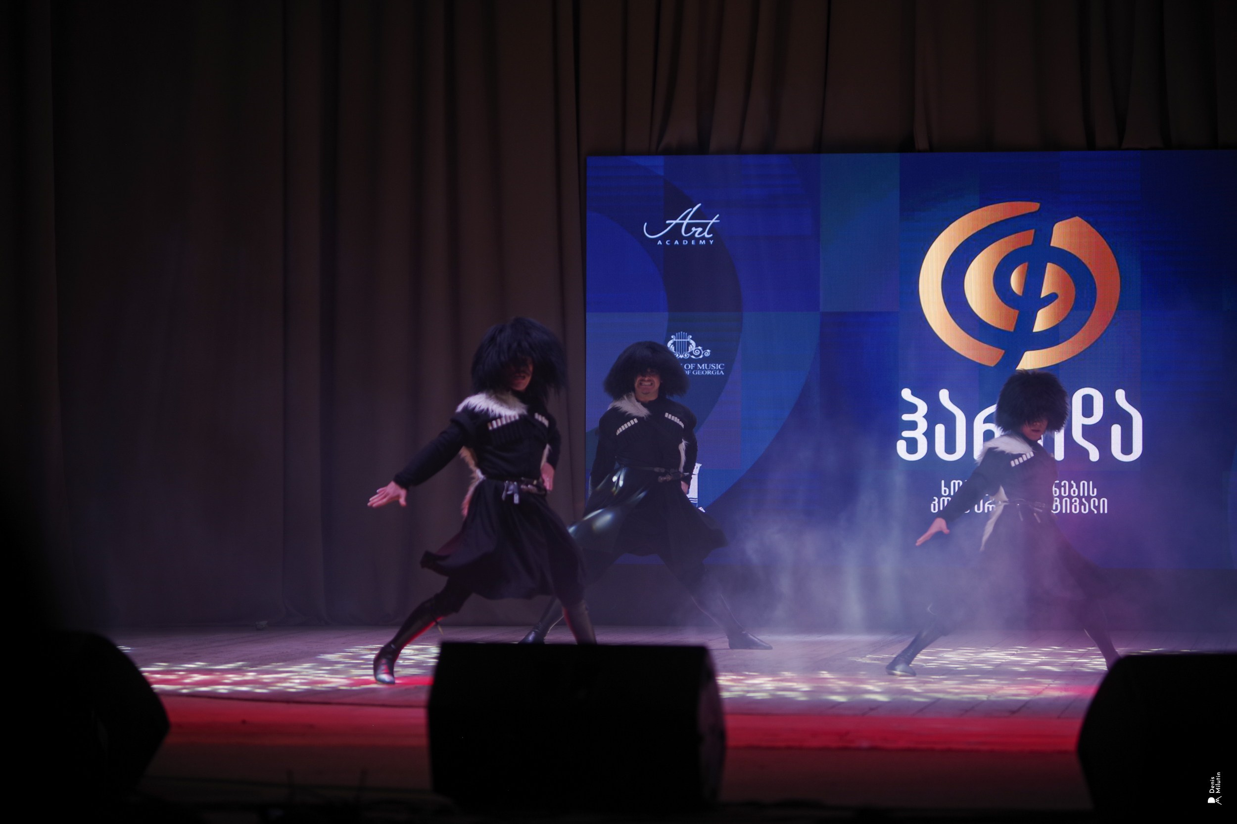 Танцы в Хоби. Портретный фотограф Денис Милютин