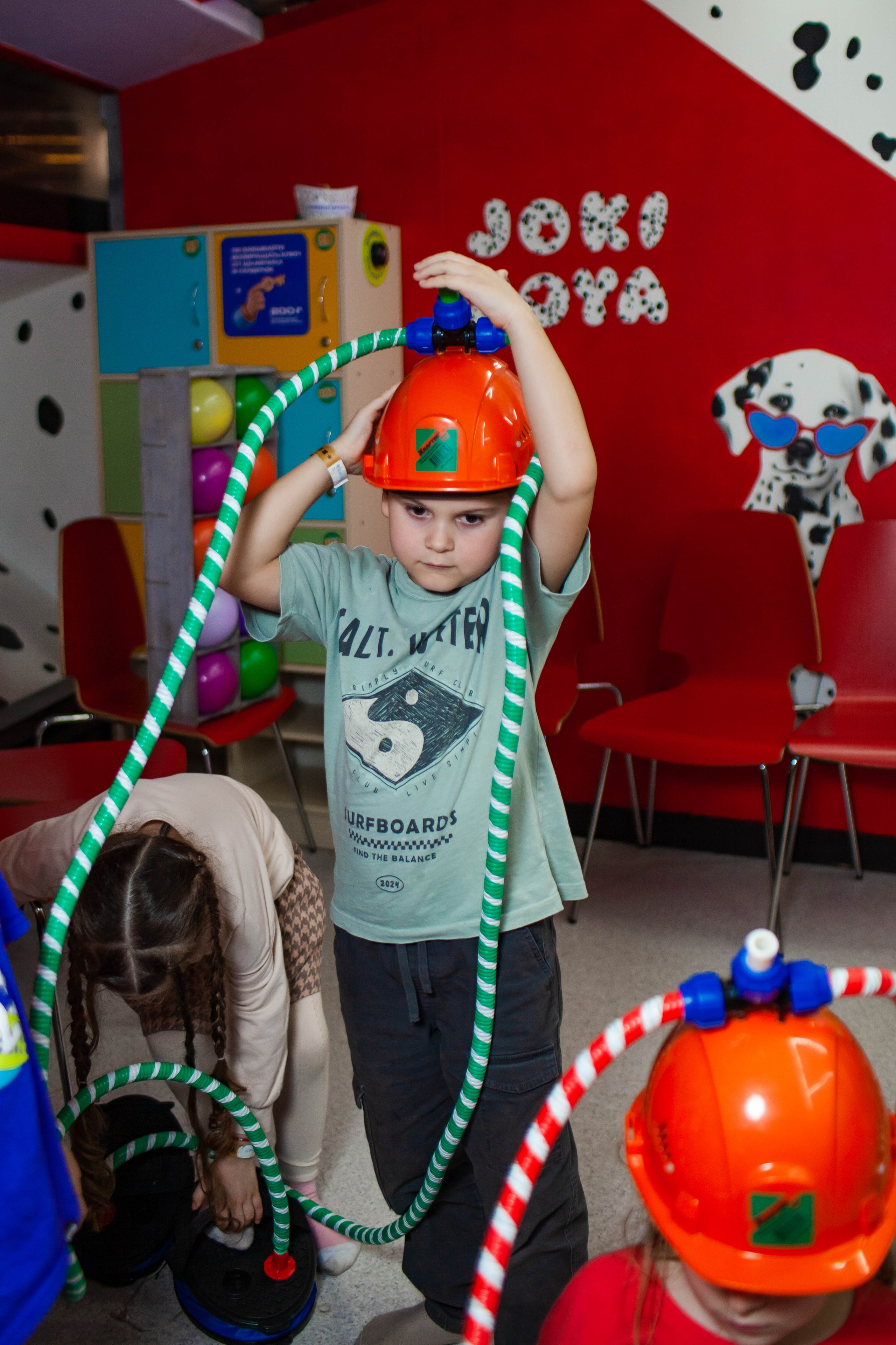 Неон Челендж День рождения Ярослава. Детский и семейный фотограф в Санкт-Петербурге Елизавета Сорокина