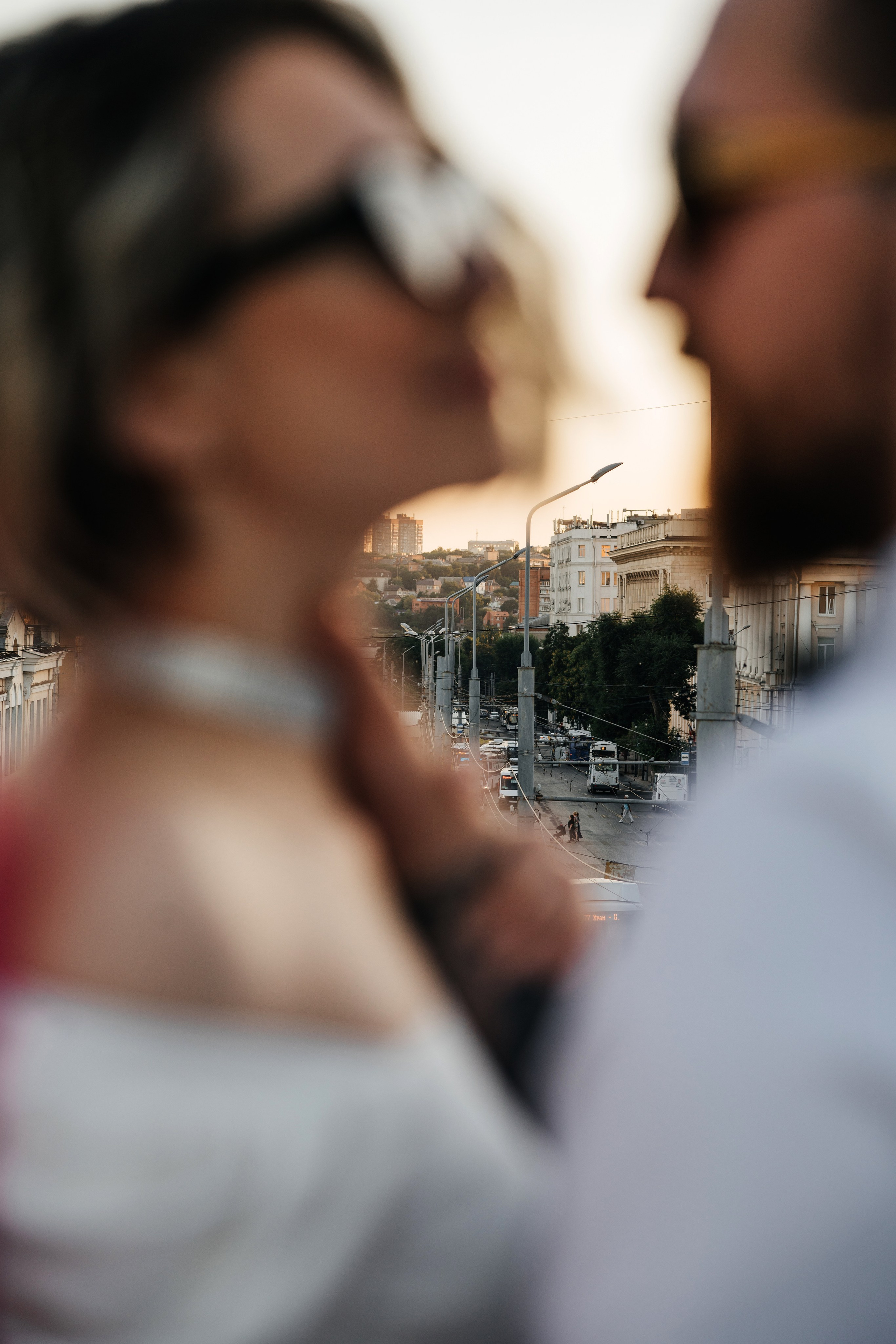 Свадебная прогулка по городу. Денис и Кристина. Свадебный и семейный фотограф Надежда Соловьева