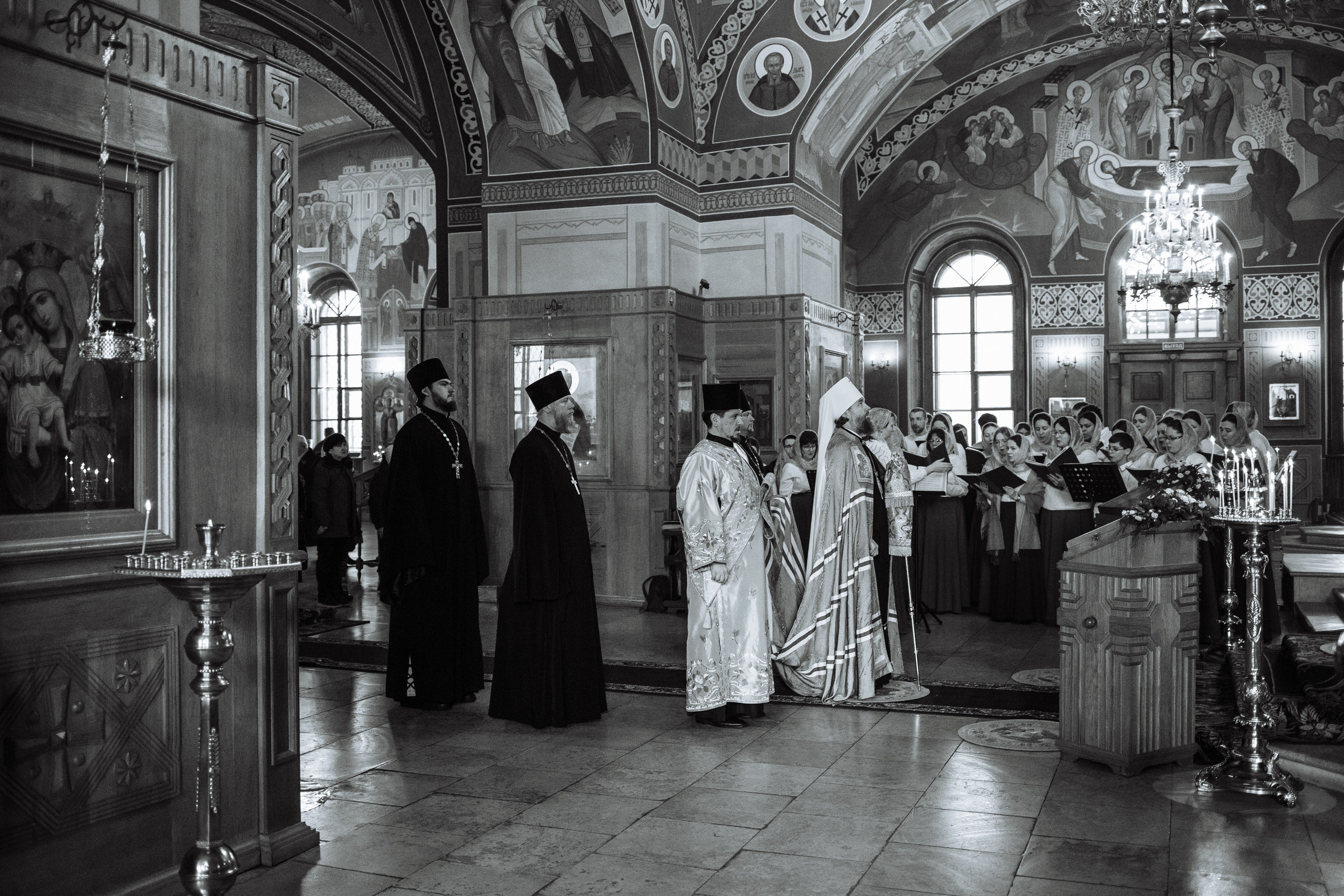 Служба Григория, митрополита, управляющего делами Московской Патриархии. Семейный фотограф Николаева Ольга