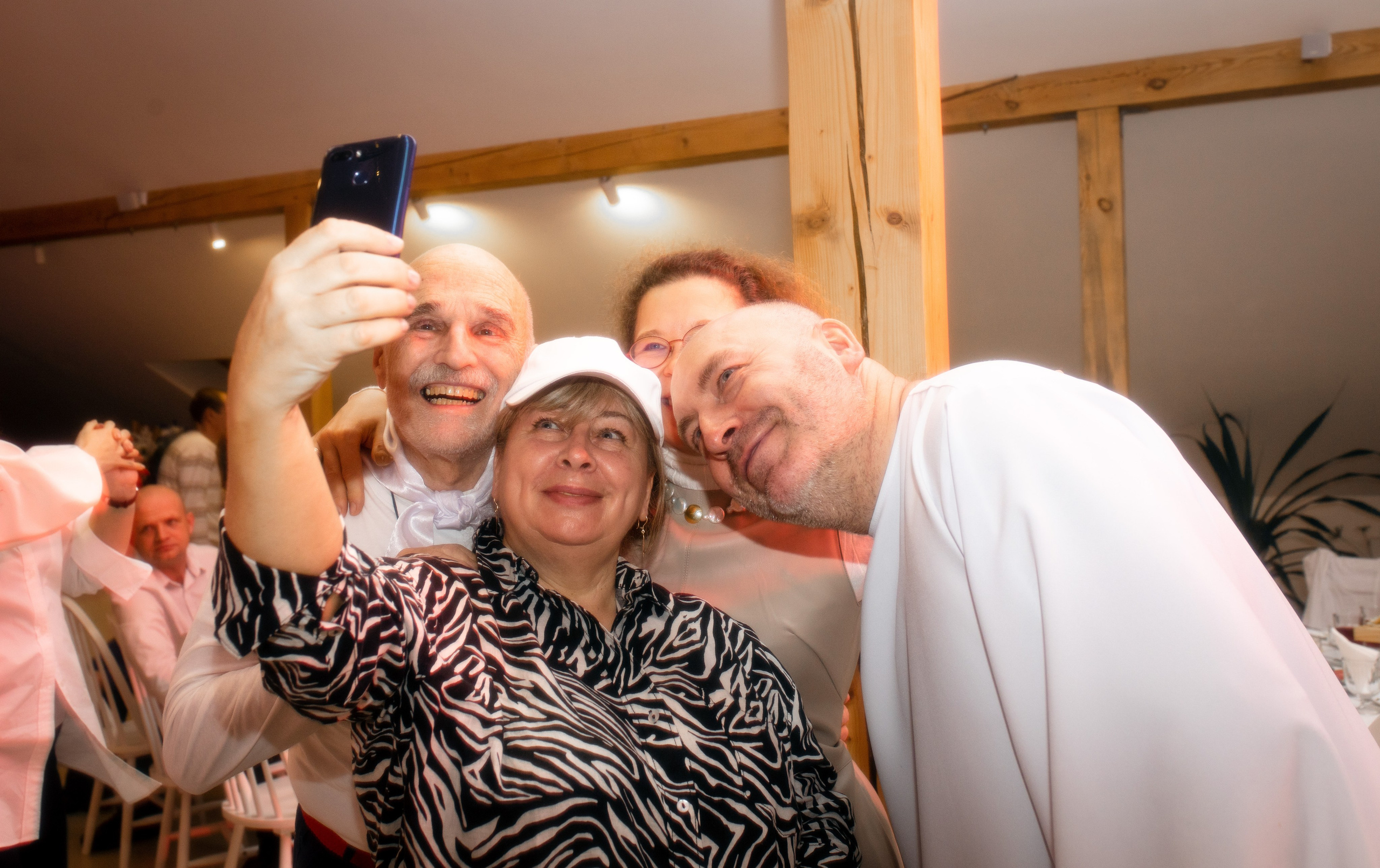 День Рождения Ольги в кафе. Фотограф Куянова Алина, семейные и свадебные фотосессии в Калининграде