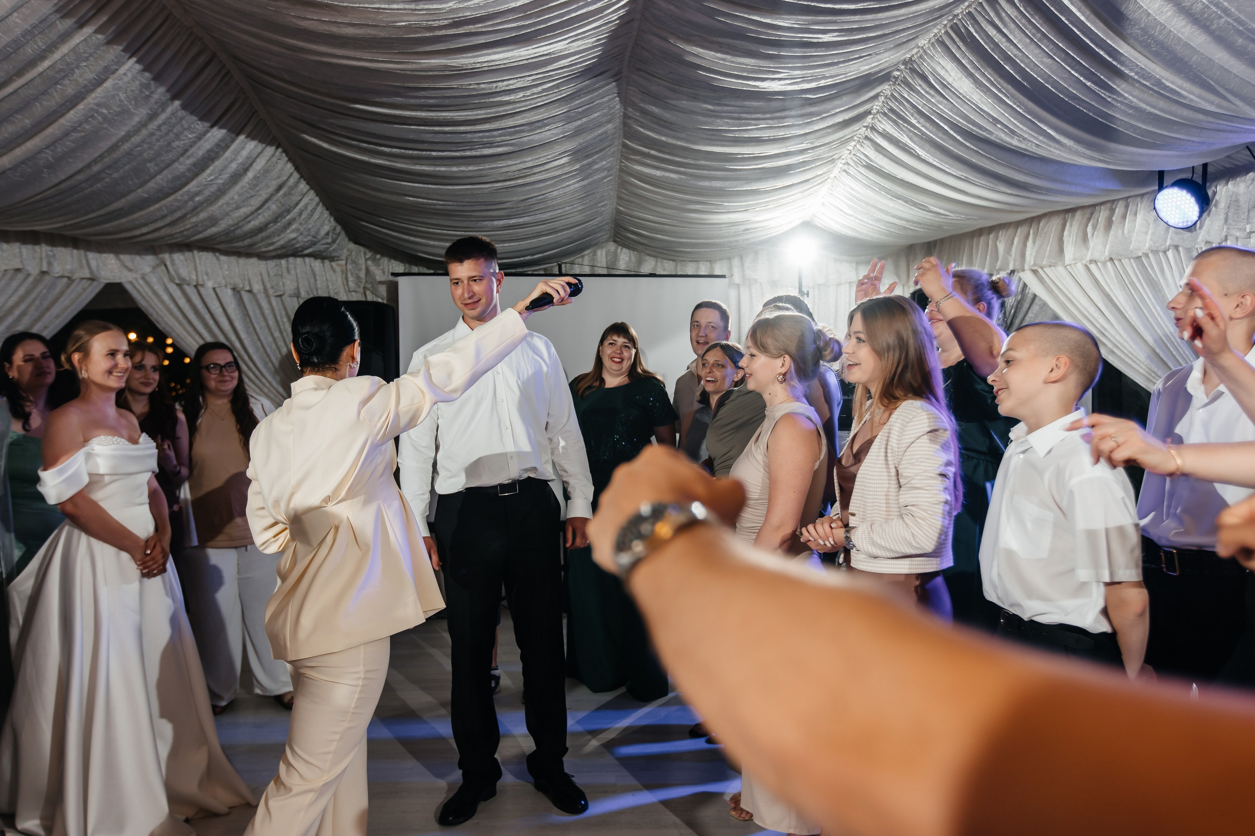 Анонс свадьбы Юлии и Игоря. Городская лавстори в Севастополе. Свадебный фотограф в Крыму и Севастополе Ольга Баскакова