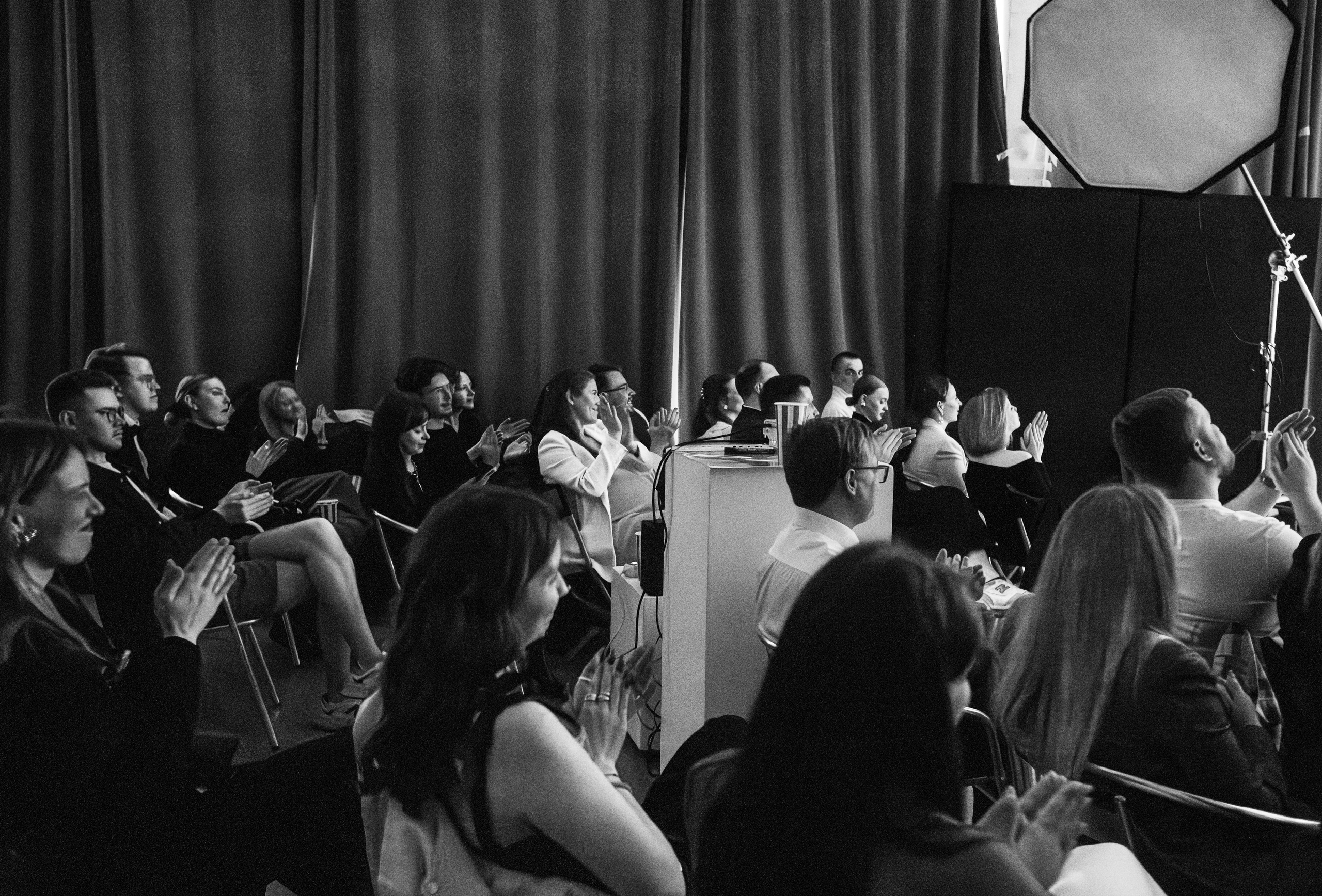 Премьера фильма «Как перестать сомневаться». Главная