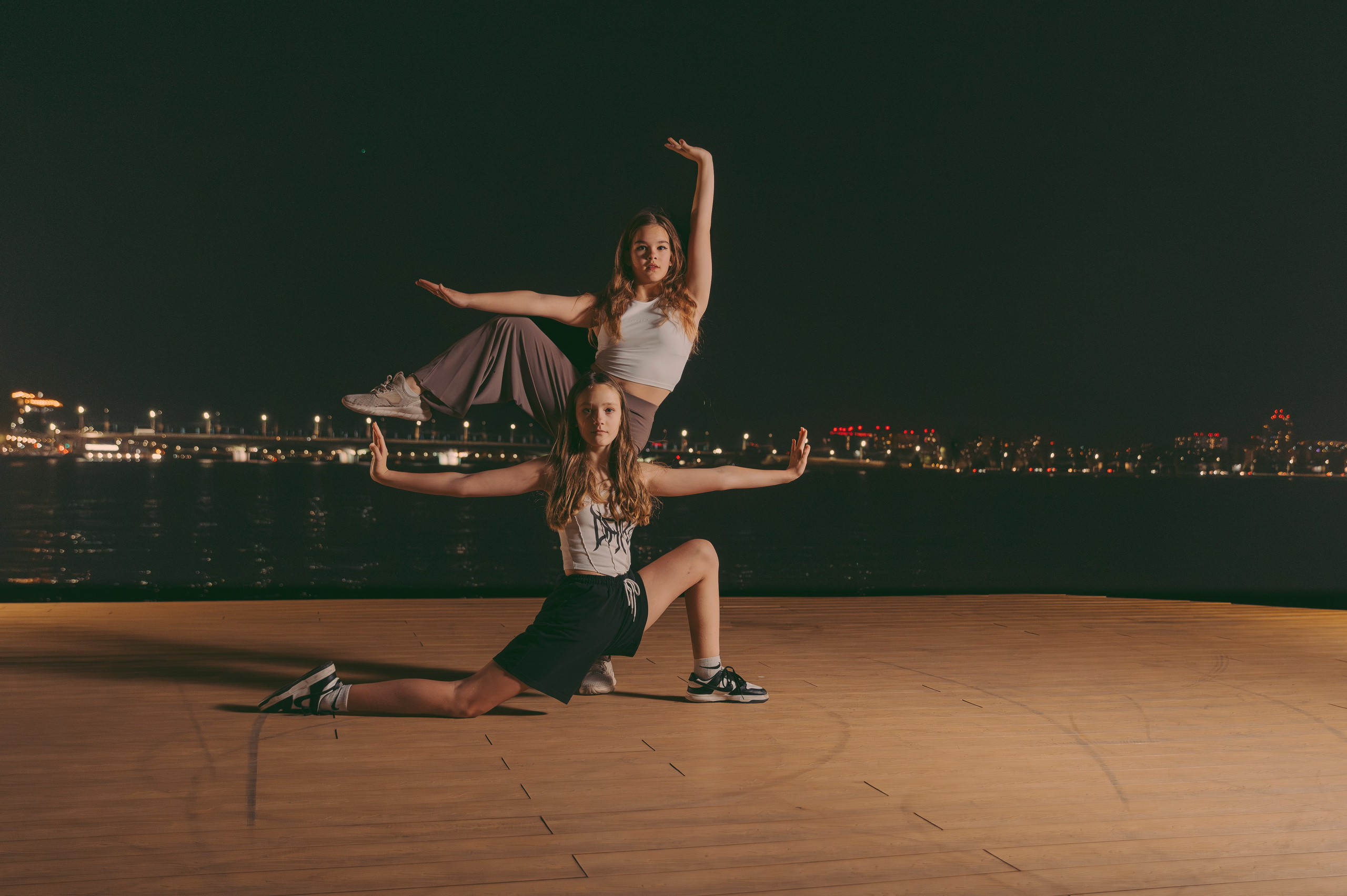 Съёмка EnDehors в вечернем городе. Фотограф Сергей Дружков (Воронеж / Липецк)