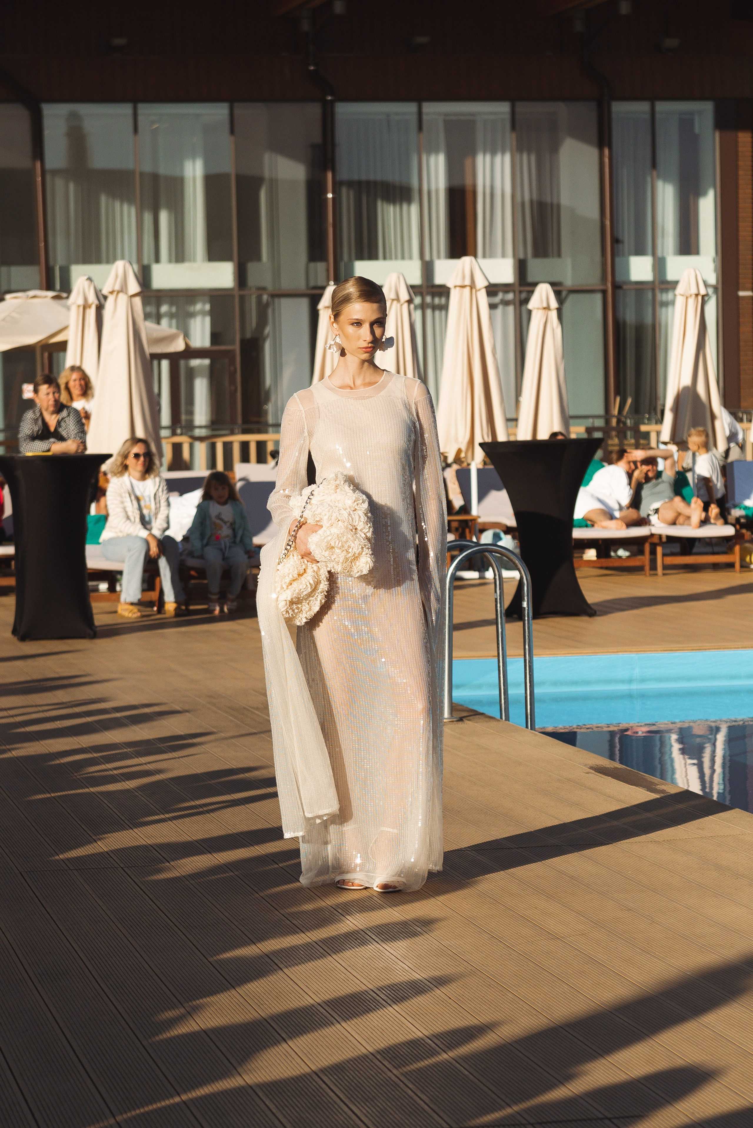 Фестиваль «Широта» и показ в «Азимут» Переславль-Залесский. Фотограф Москва Настя Профотовна. Репортажные, свадебные и контент фотосессии