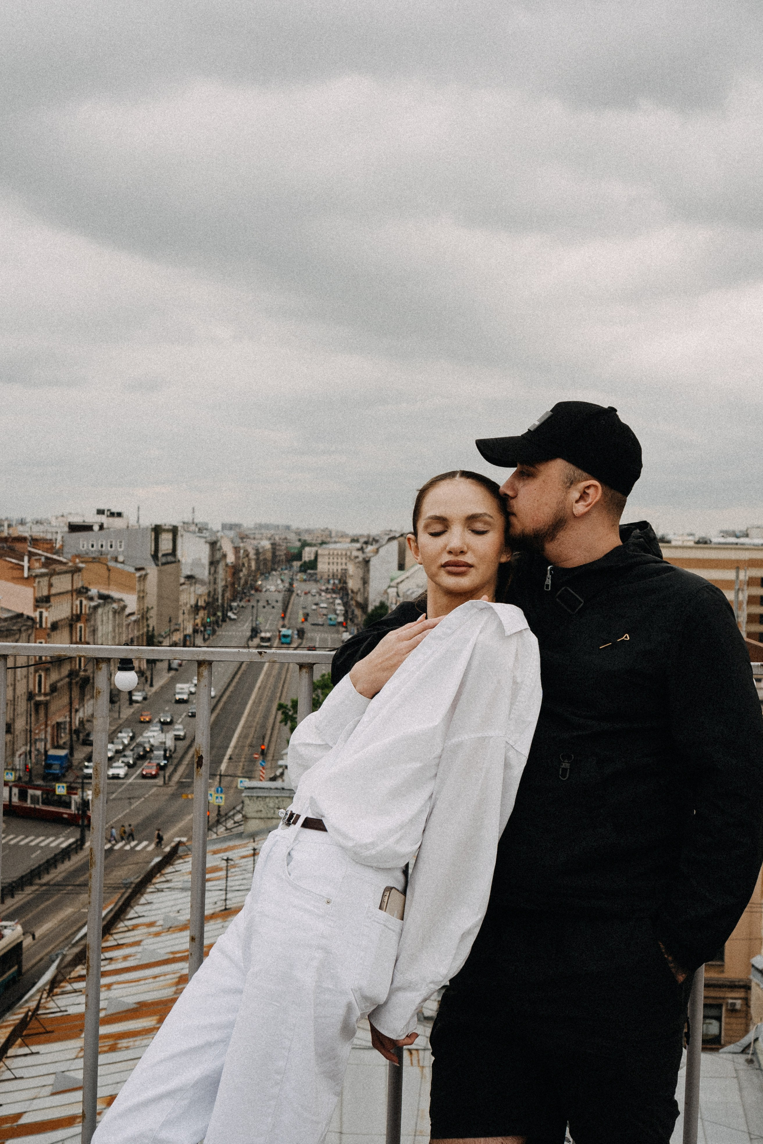 МЫ ГУЛЯЛИ ПРО КРЫШАМ ПИТЕРА. Профессиональный фотограф, Санкт-Петербург — Виктория Богомолова