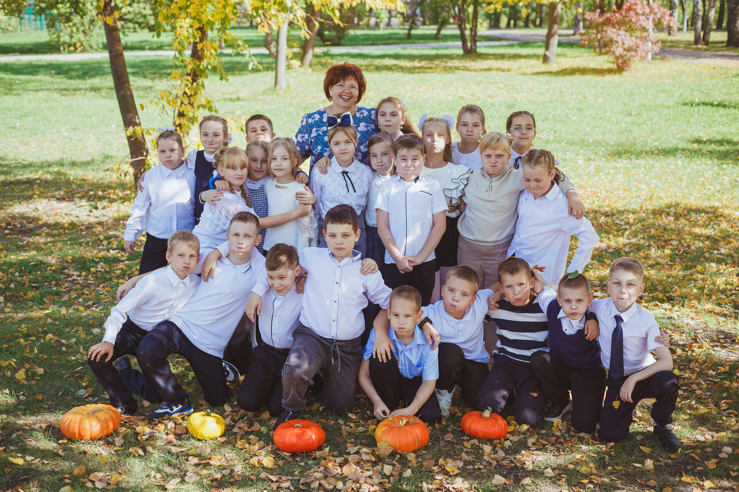 Школьная фотосессия на 31 августа. 1,2,3 сентября. Портреты детей 4-6 штук. Групповые общие 2-5 шт. Цена 450р. (1). Семейный и детский фотограф в Сухом Логу Ольга Кайгородова