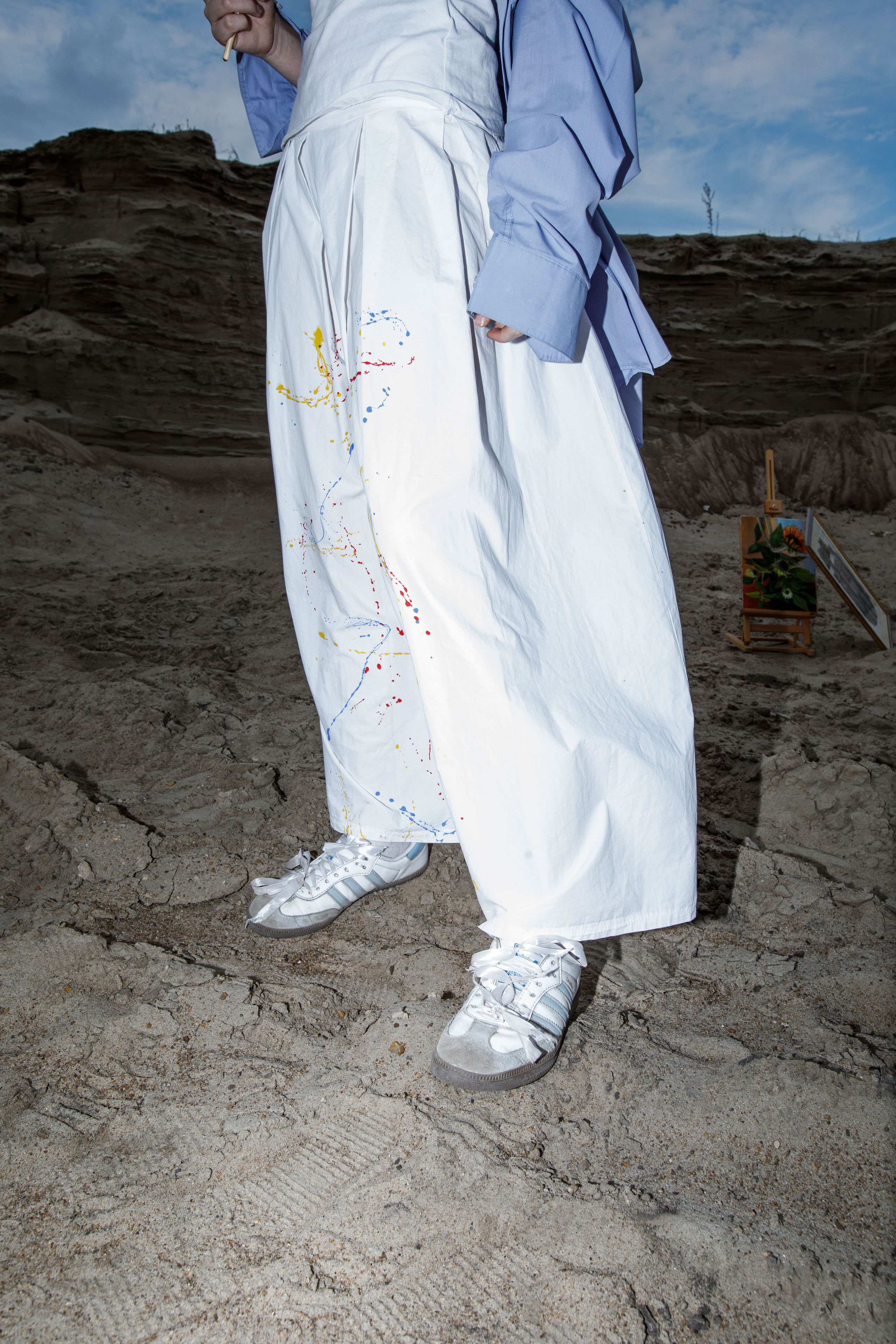 Художник в песках. Фотограф Екатерина Козловская