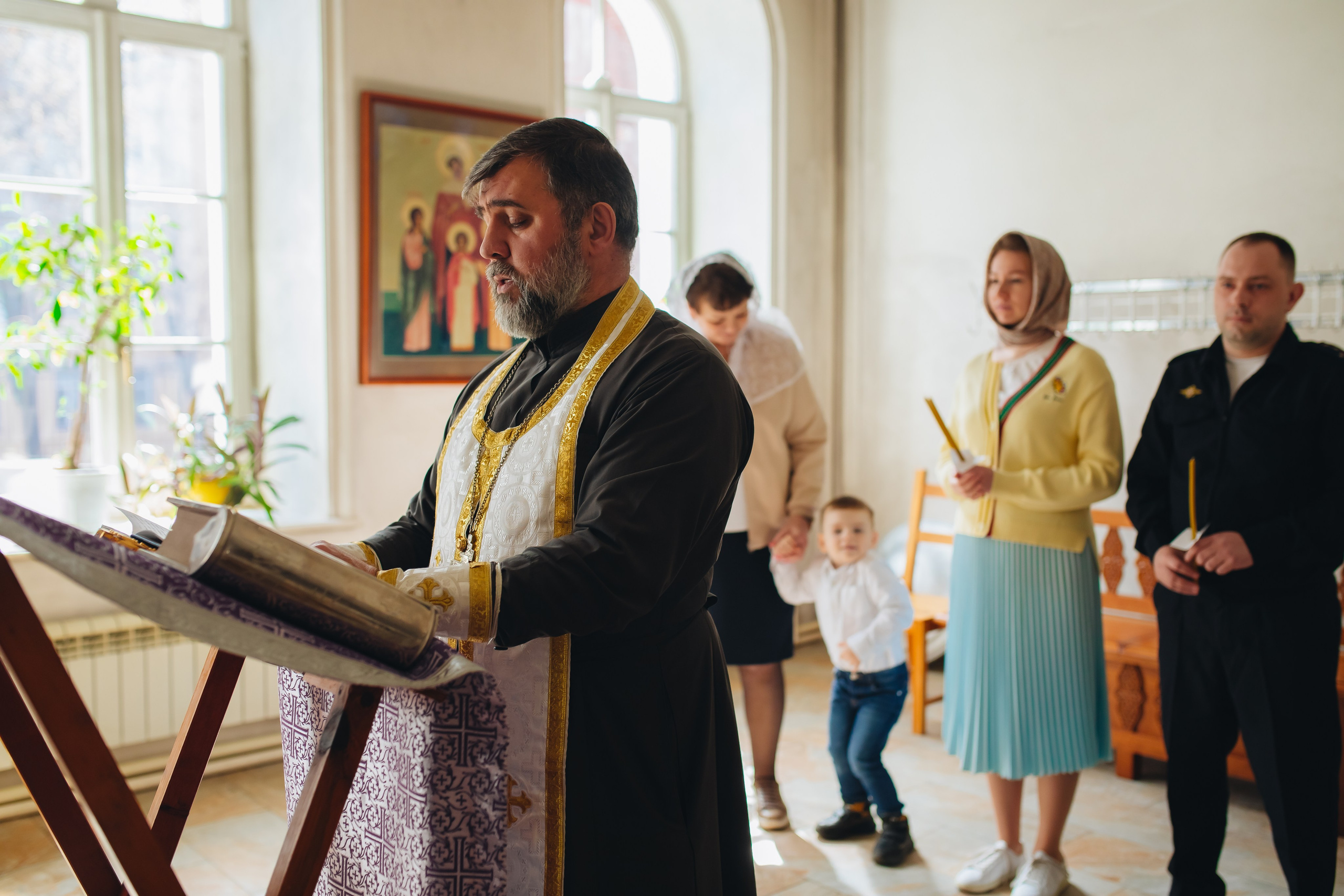 Крещение в светлом Храме. Семейный и детский фотограф в Москве Дорогова Екатерина