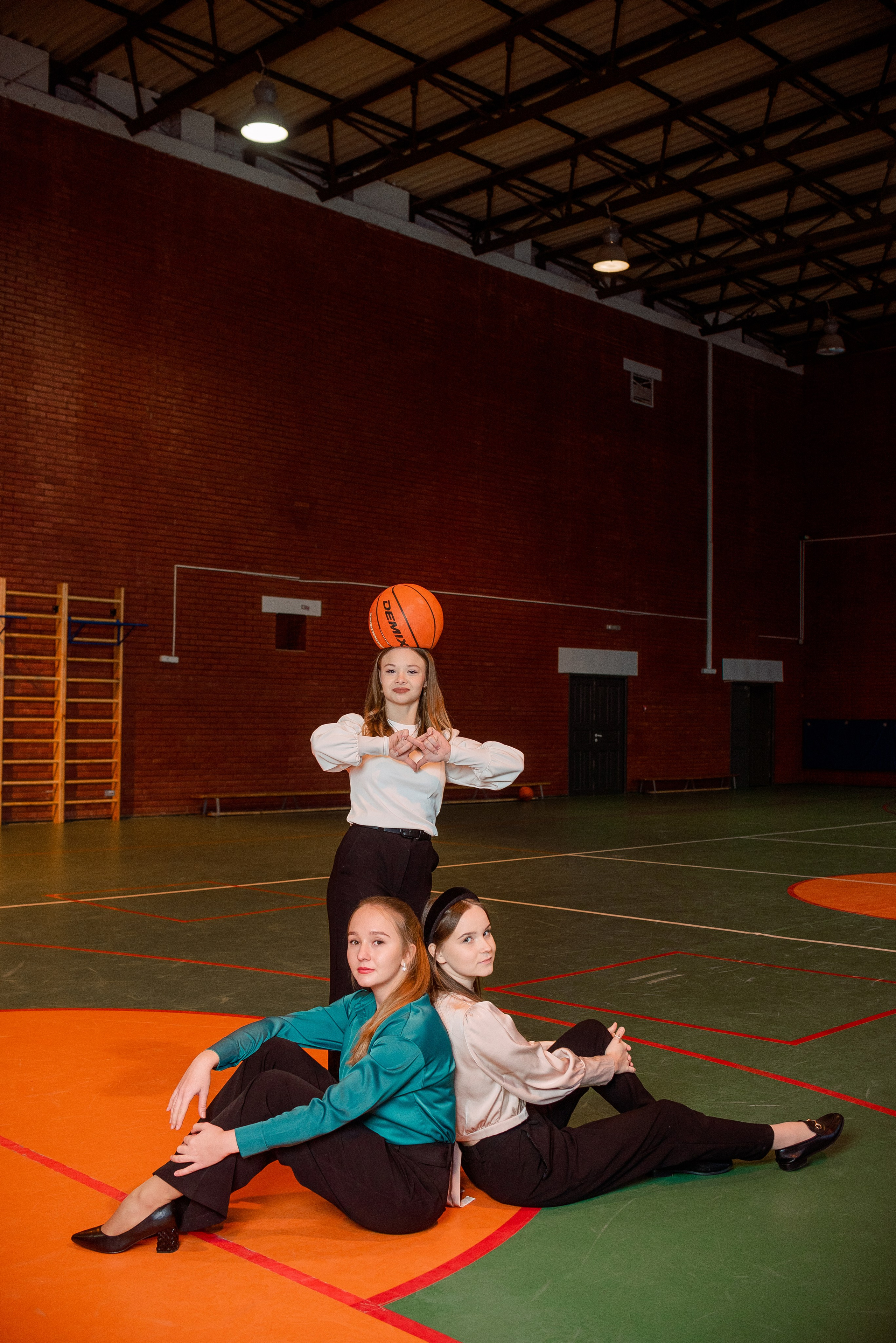 Старшие классы. Выпускные альбома Москва и Московская область