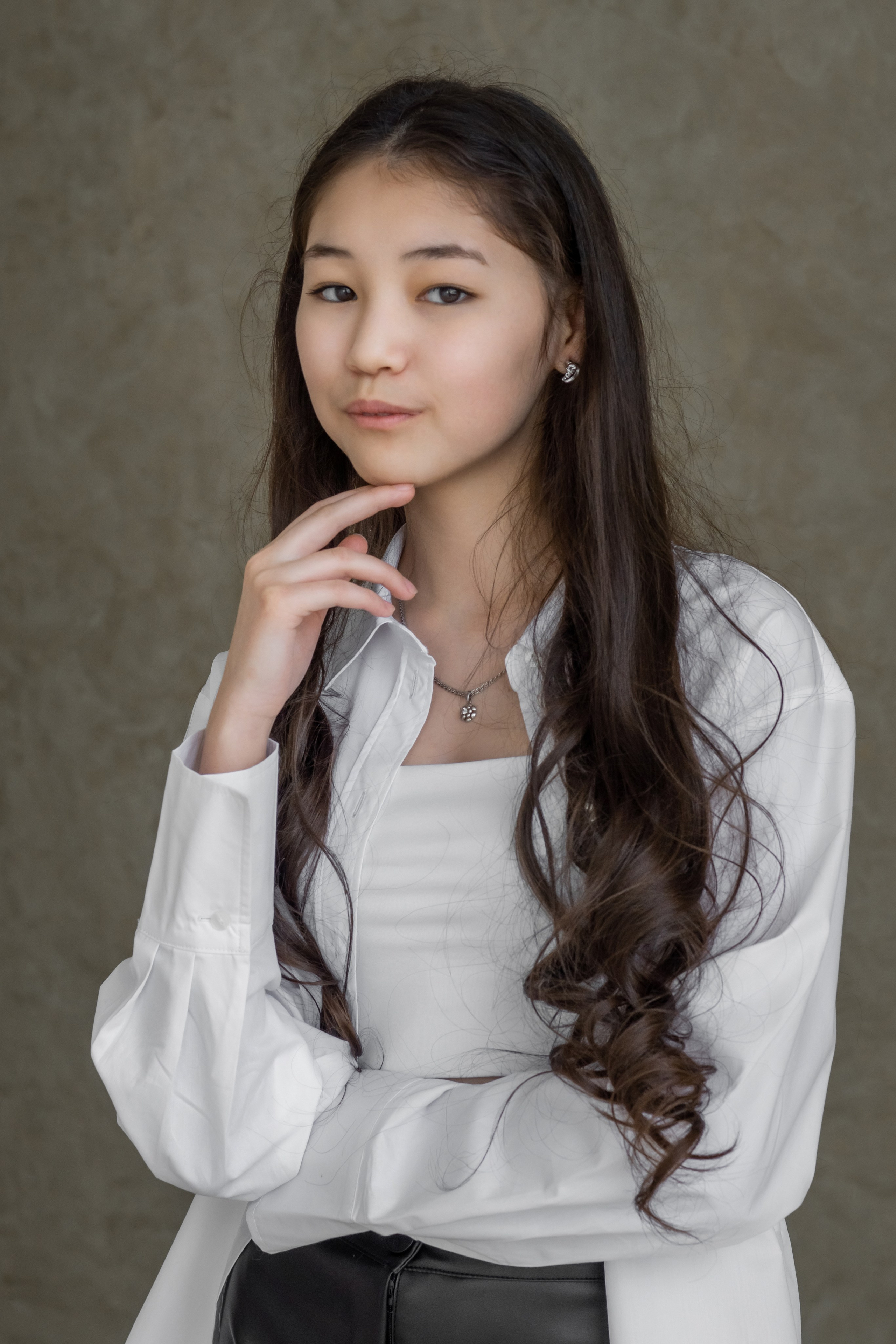 Студийная фотосессия на выпускной альбом. Ольга Плаксина фотограф в Саратове