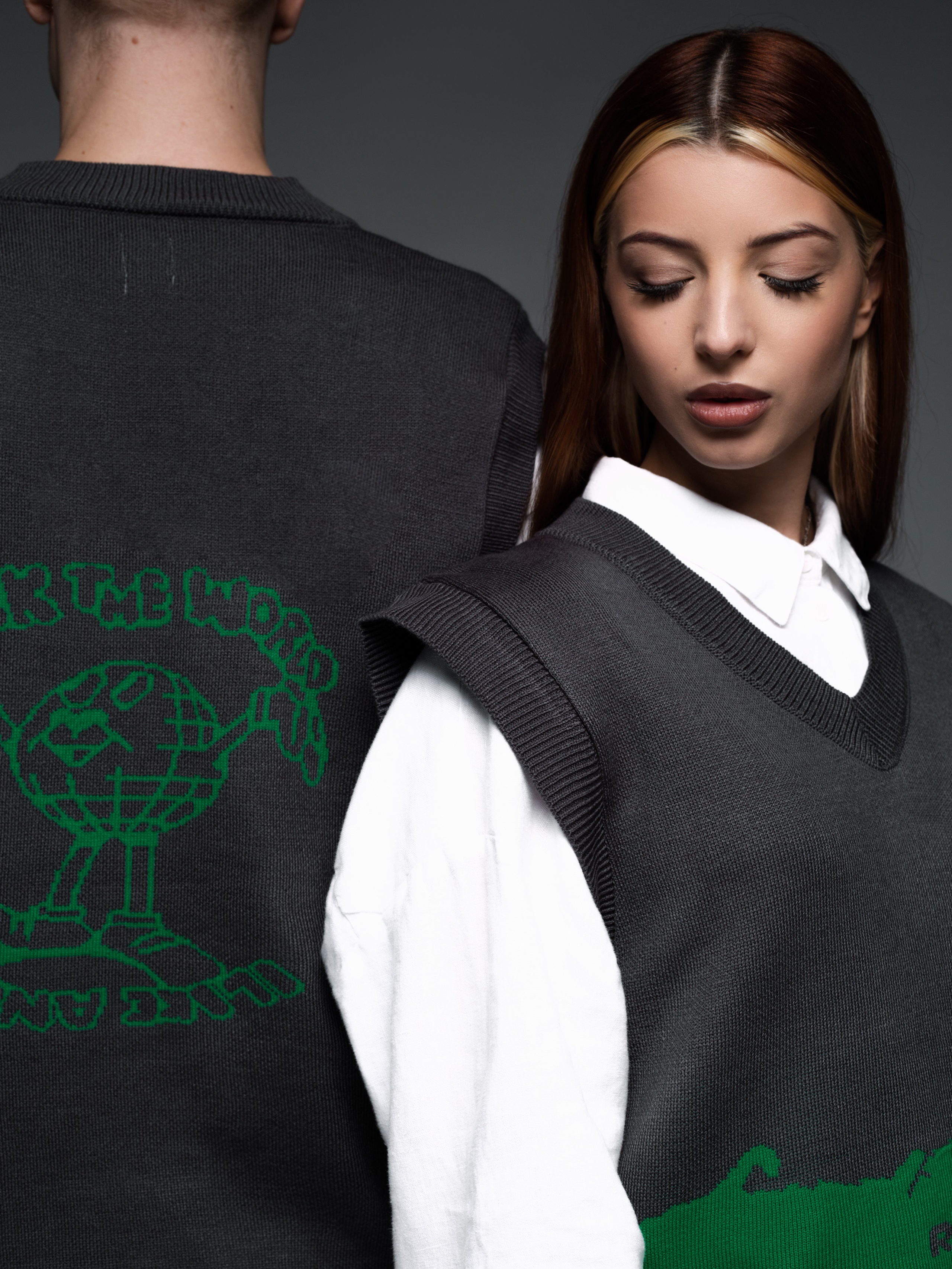 КАТАЛОГ | серый фон. RUNA production — стильные съемки для брендов