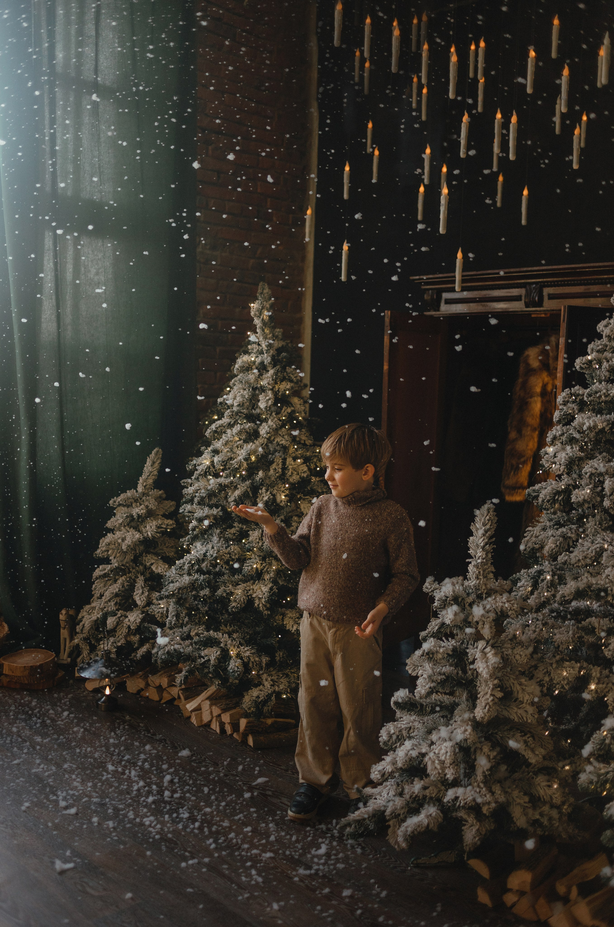 Семейные новогодние в темной студии 2024\2025. Фотограф в Краснодаре Евгения Михаевич