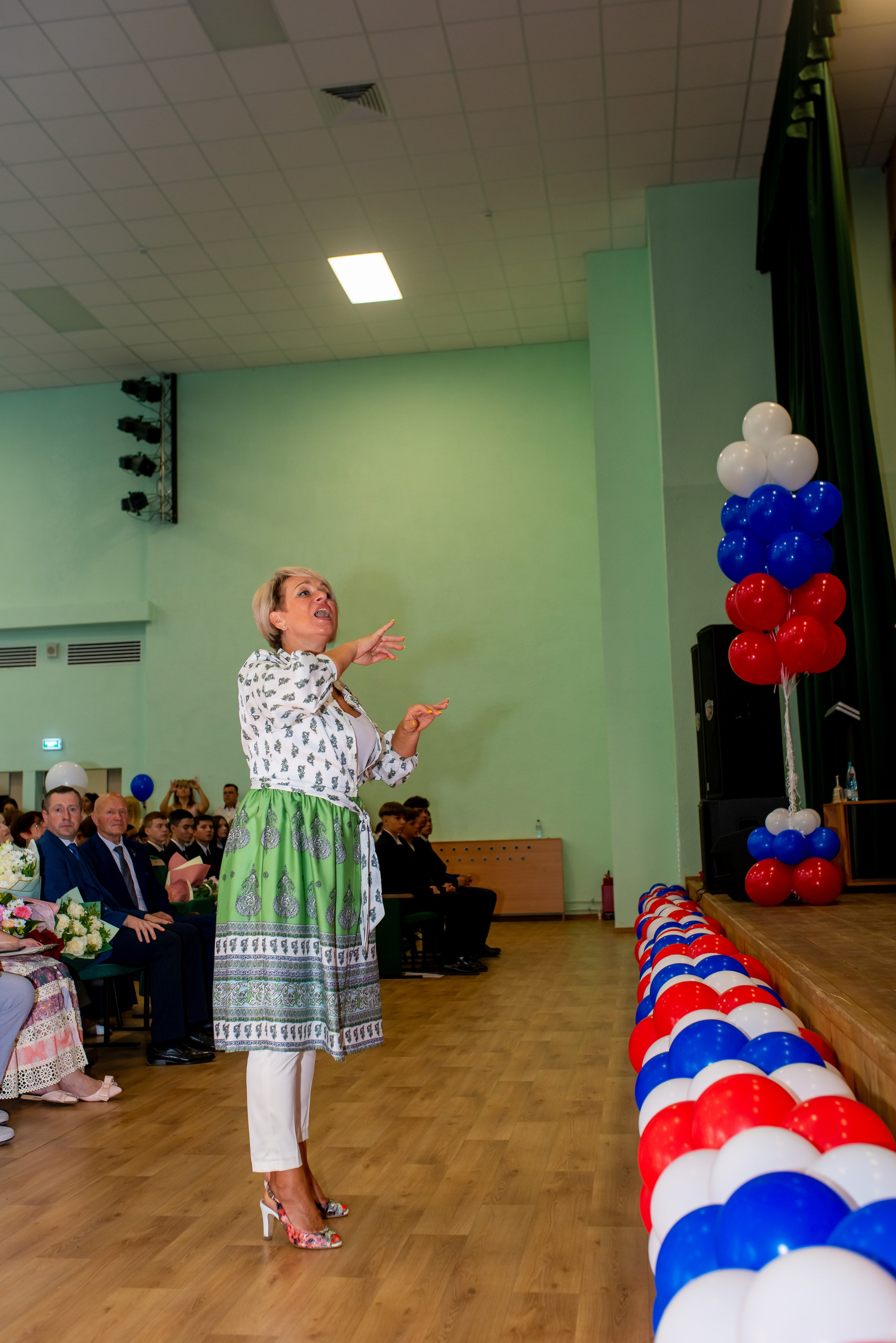 Школа 72. Женский фотограф Крещение Венчание Москва Брянск