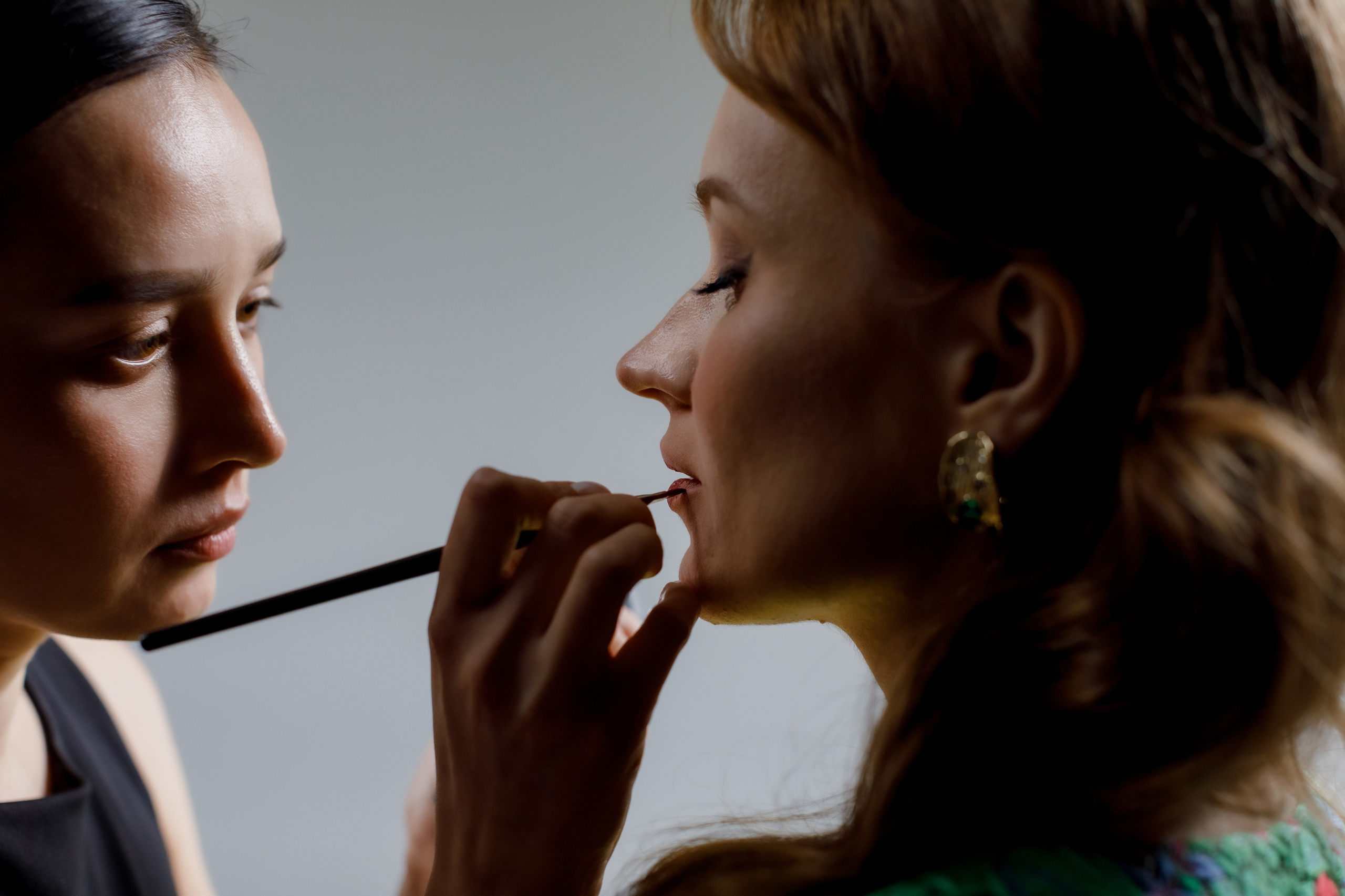 Backstage. Destination wedding photographer Mary Korenchuk