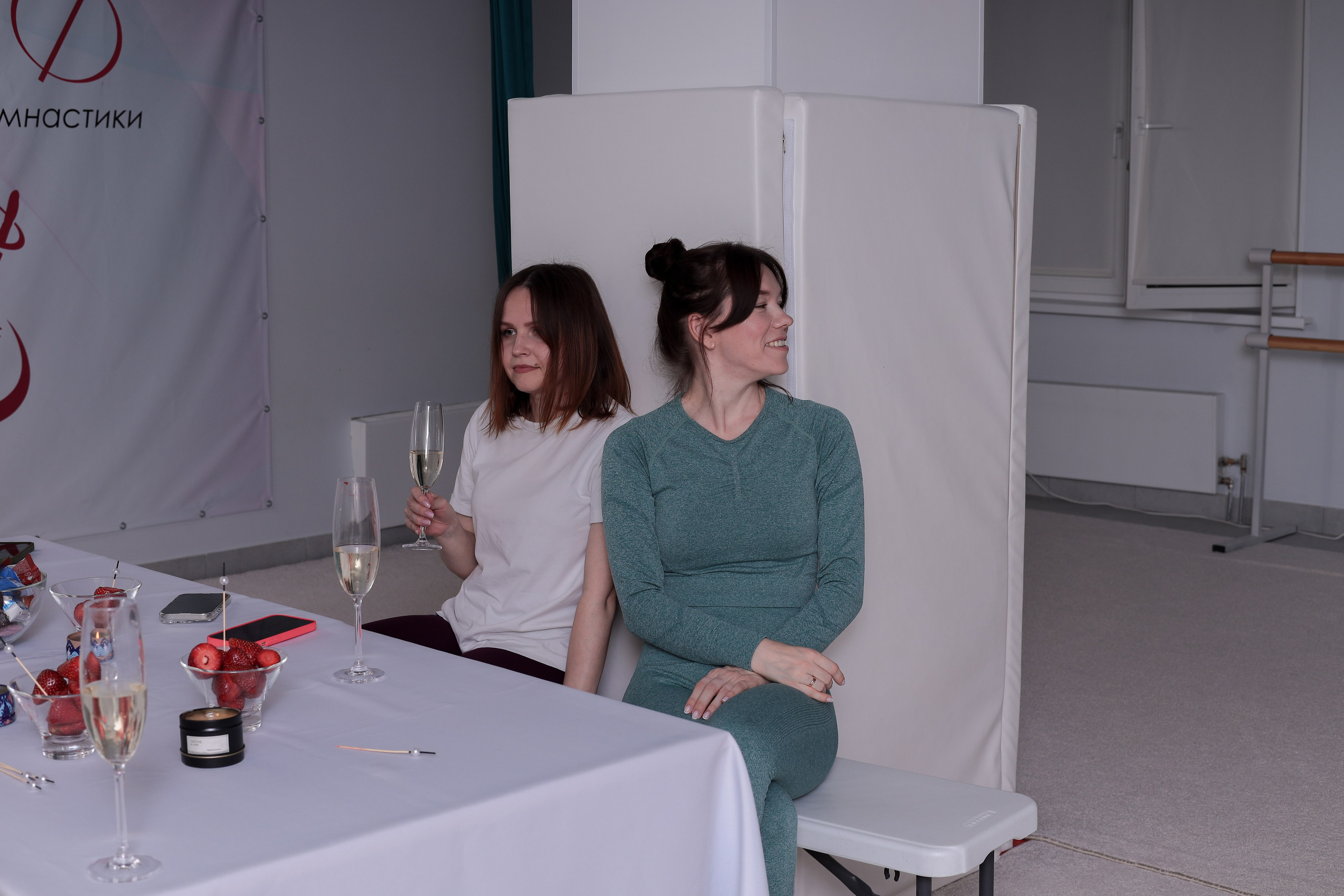 Арт-терапия + аэройога. Фотограф Надршина Лилия