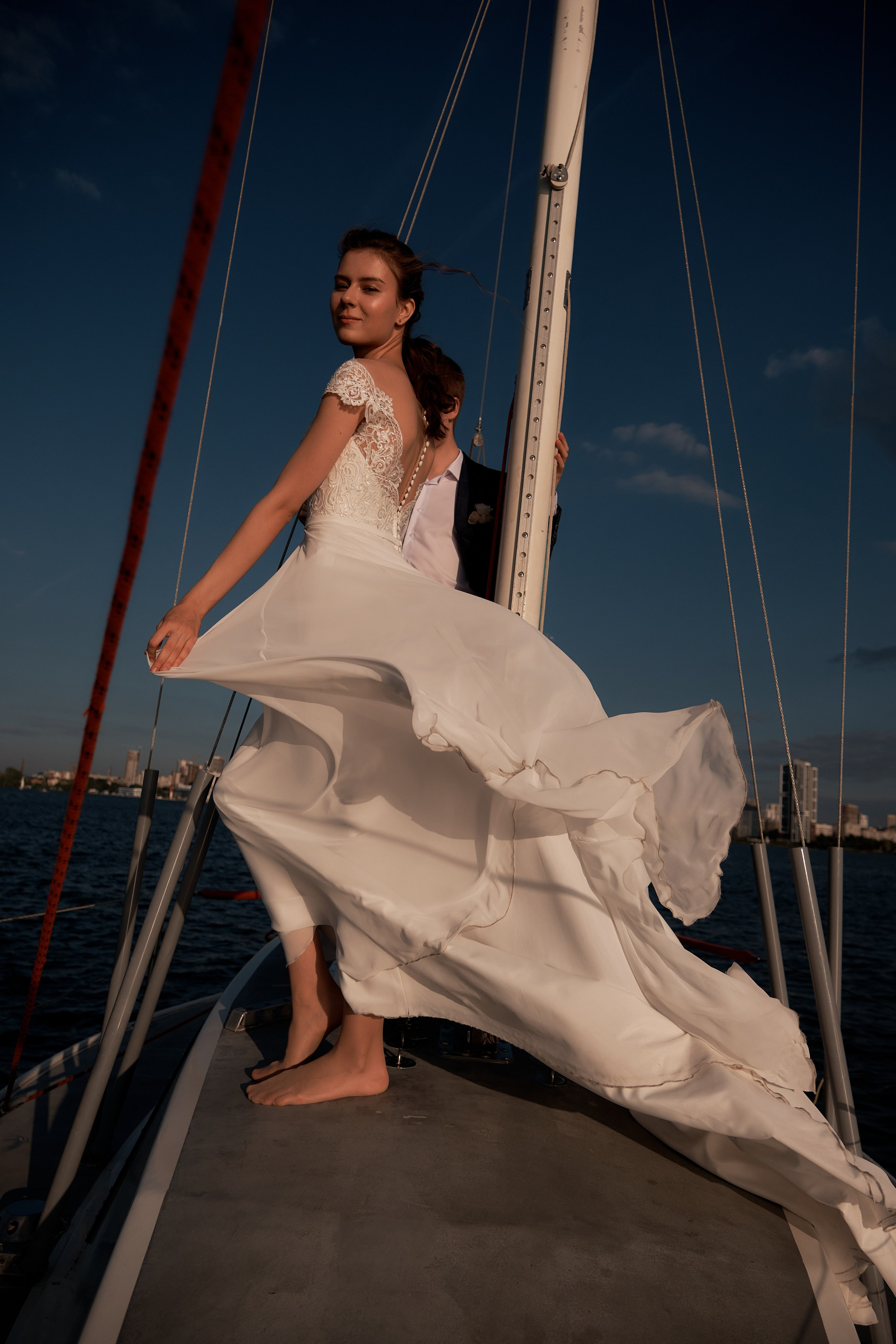 Яхта парус. Свадьба. Свадебный и портретный фотограф в Екатеринбурге Александр Блюденов