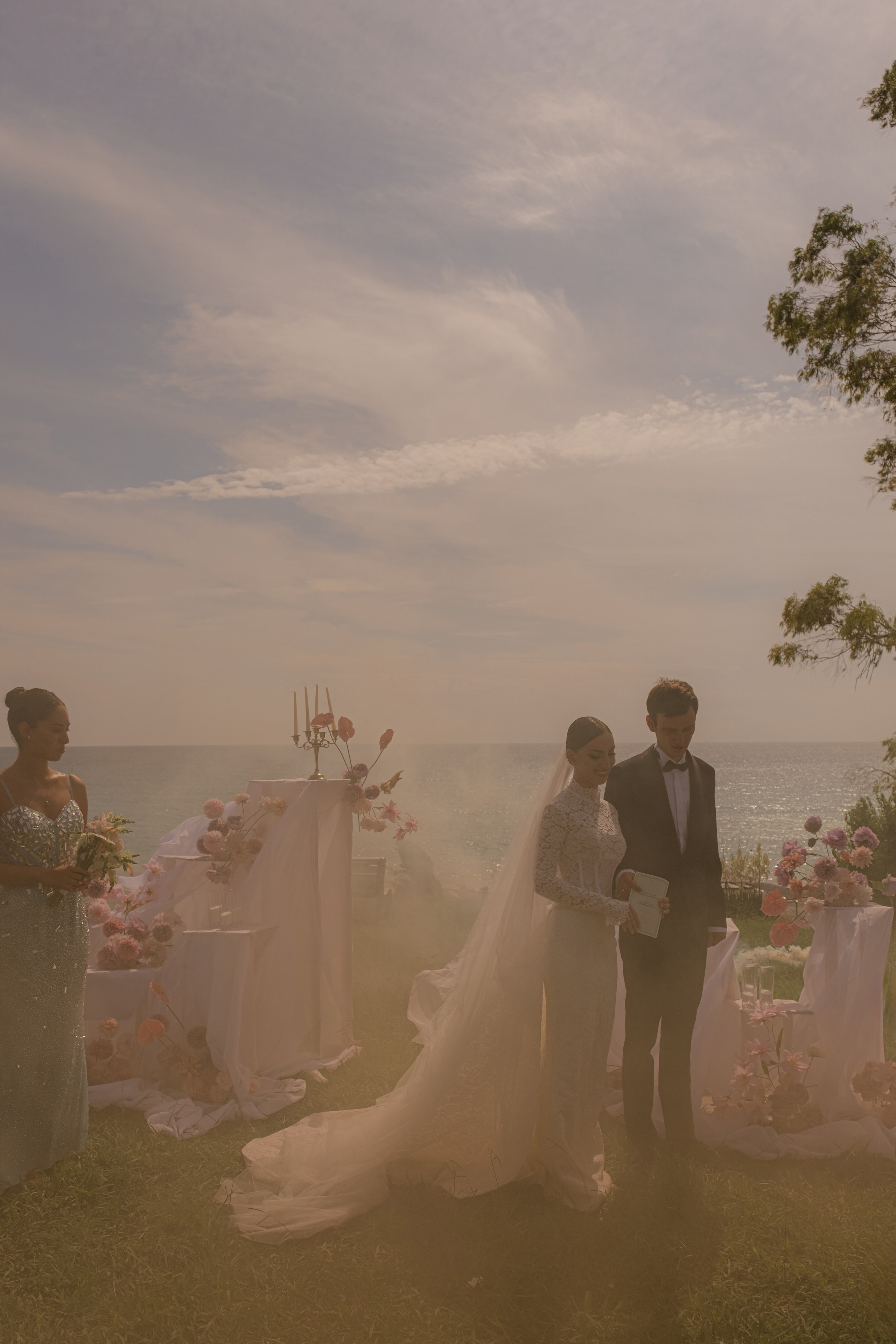 Abkhazia: Lola&Kemal. Сентиментальная свадебная фотография