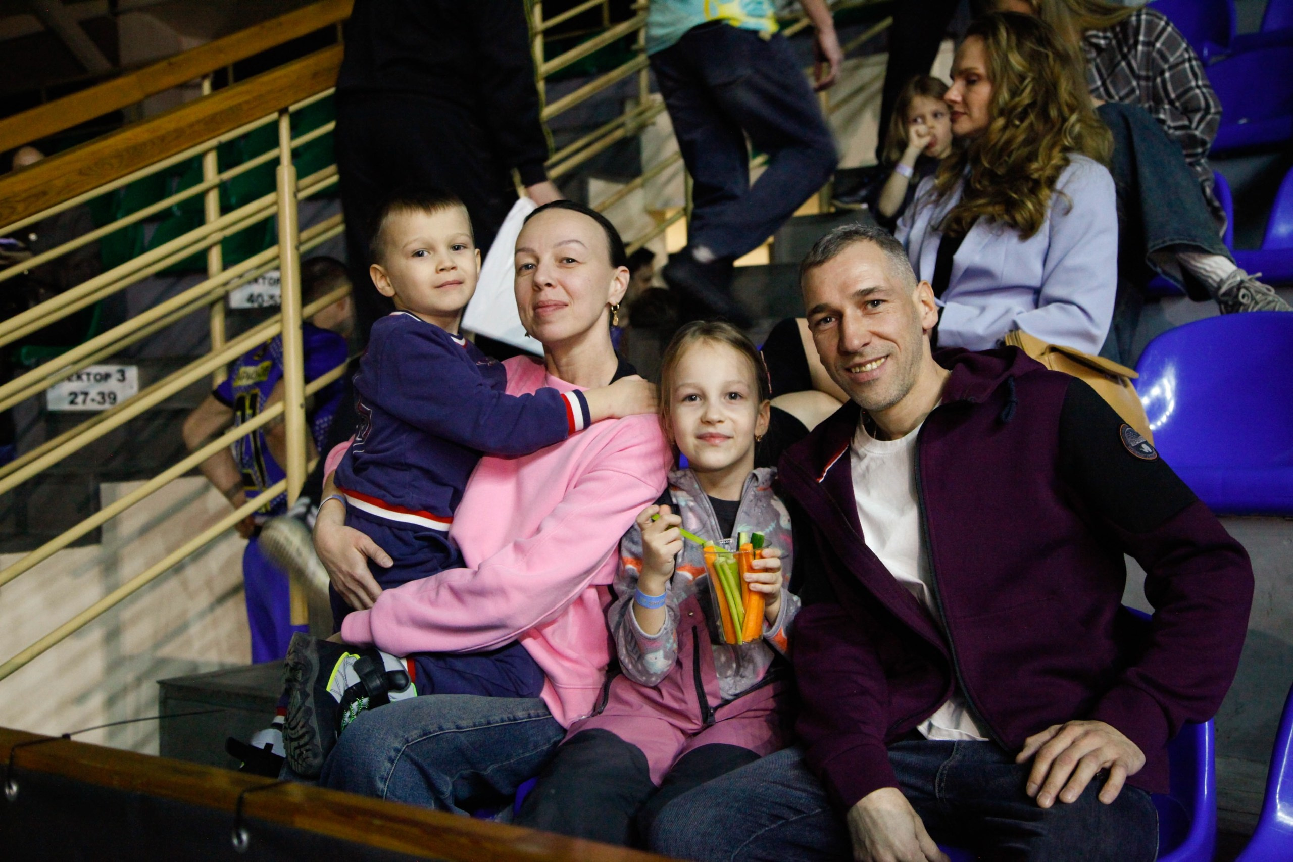 АРМРЕСТЛИНГ. Фото. Спортивный фотограф, трансляция, звук и свет в Новосибирске