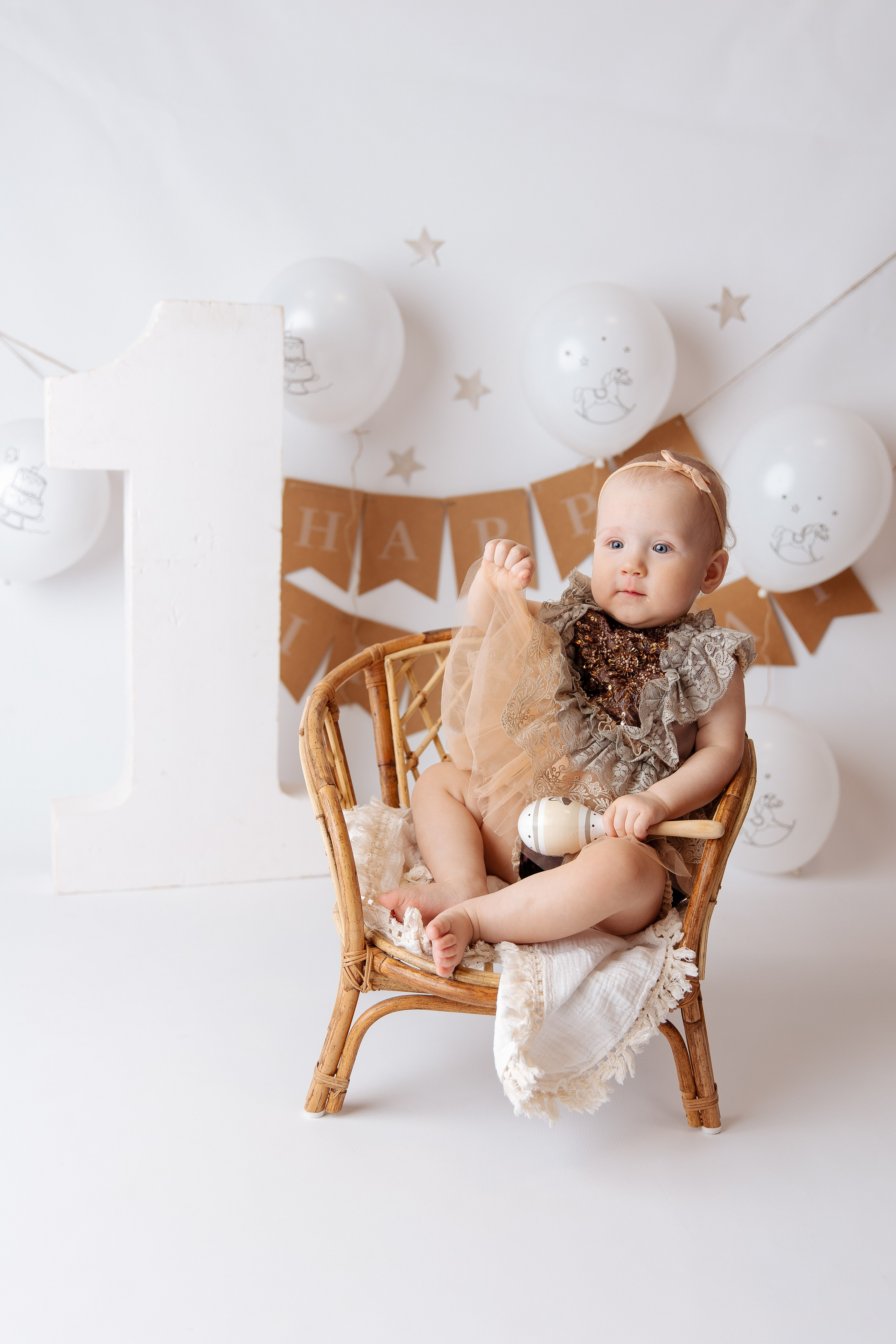 Праздничное оформление. Фотограф беременности, новорожденных Москва. годики под ключ