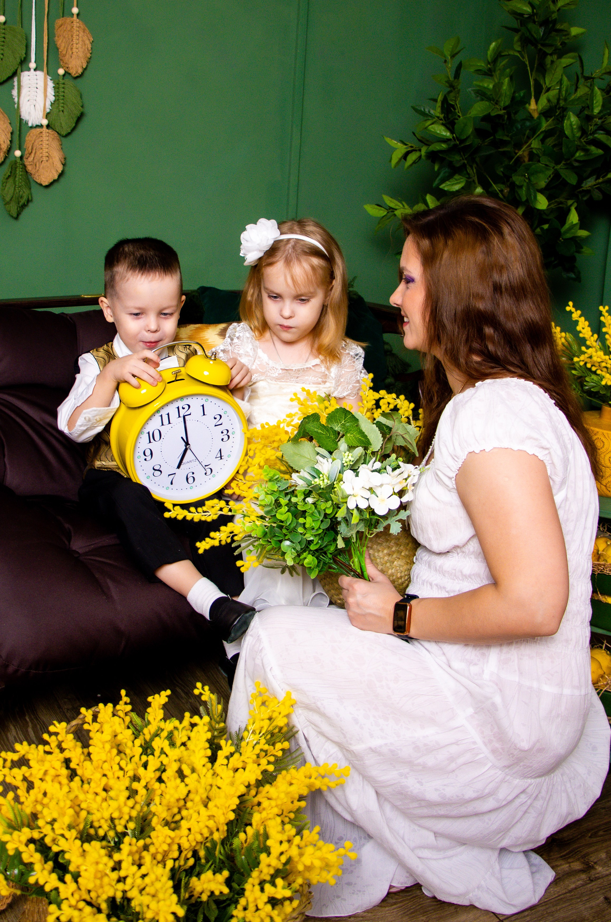 Семейная съемка с мимозой. Фотограф Татьяна Матрос