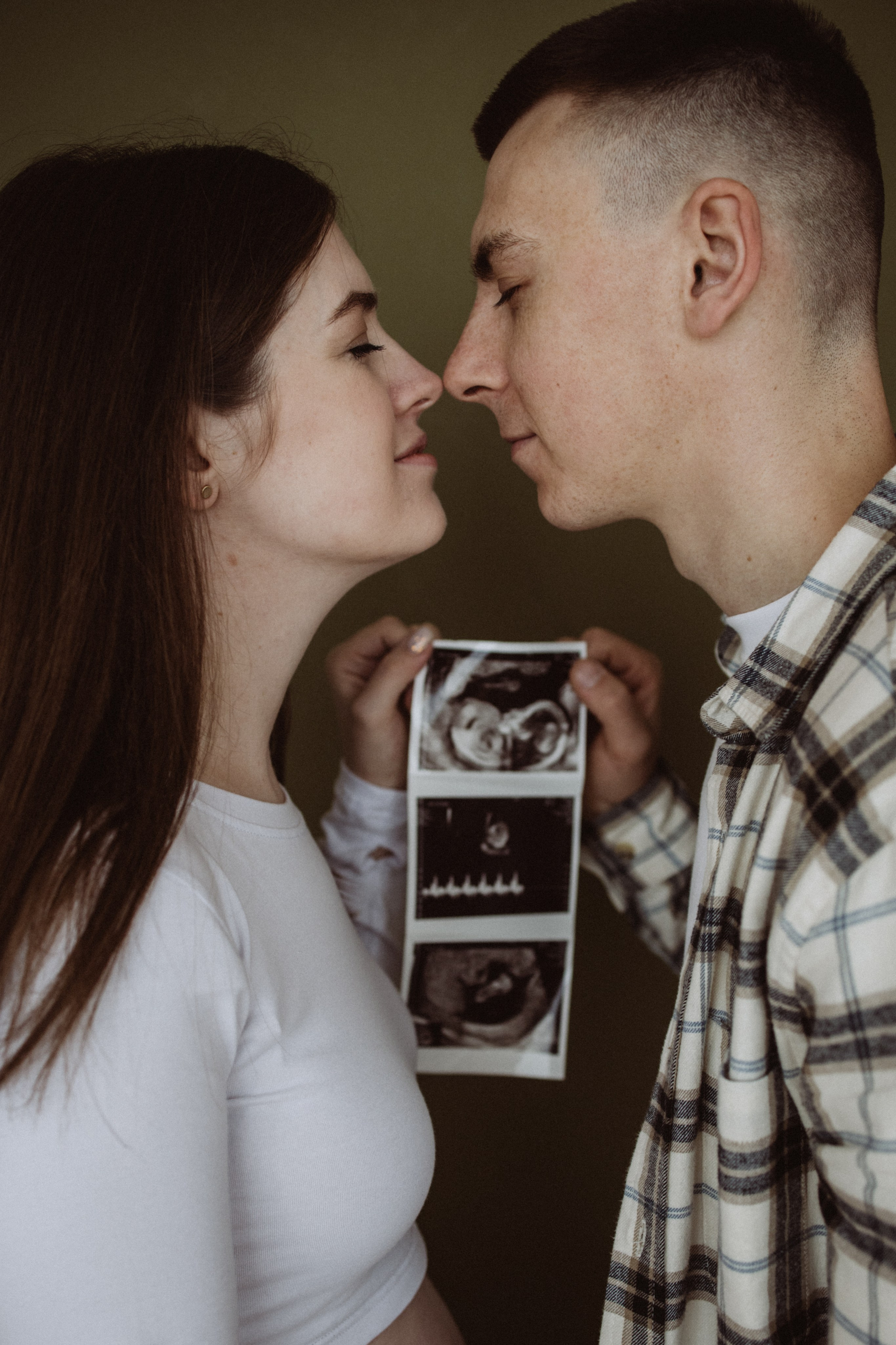 Фотосъемка беременности в студии. Семейный фотограф в Минске — Алина Тиханович