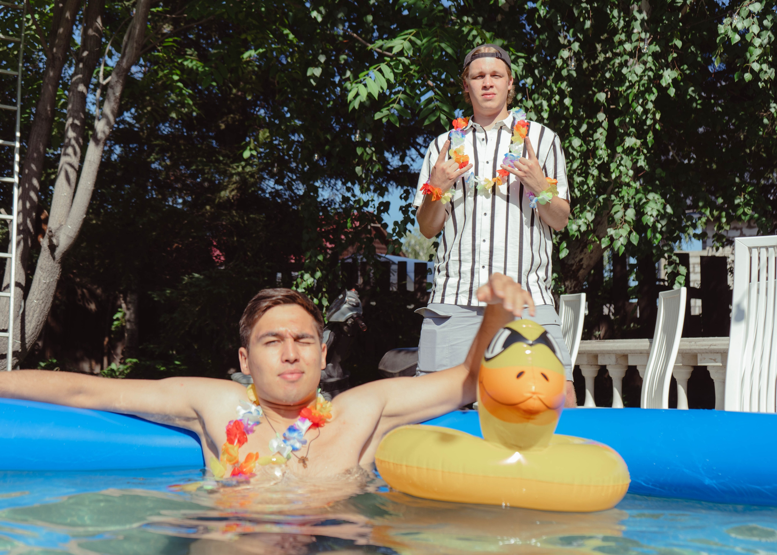 Гавайская вечеринка. Кир Анисин. Режиссер & фотограф