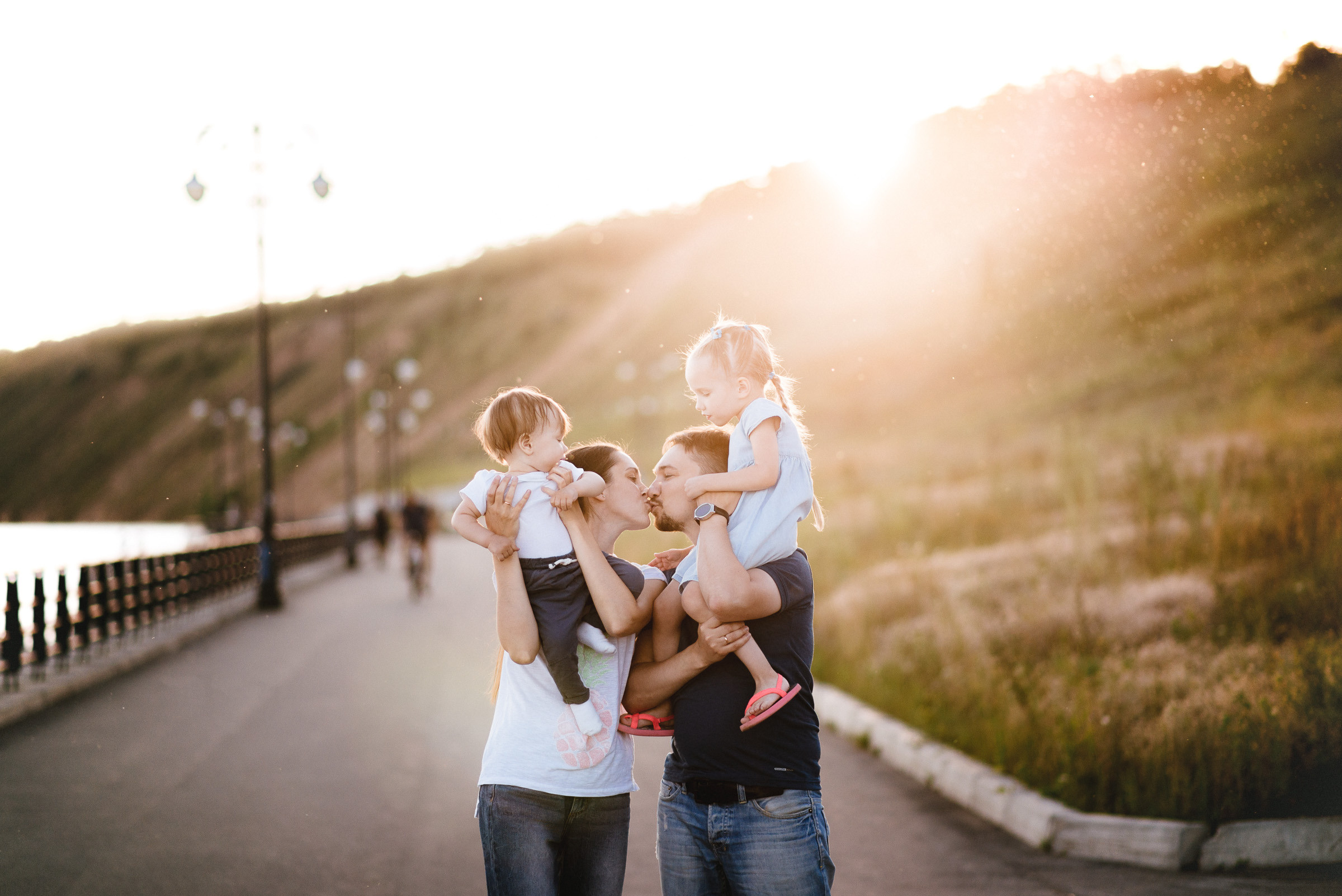 Катя, Рома, Миша и Даша. Фотограф Вадим Благодарный