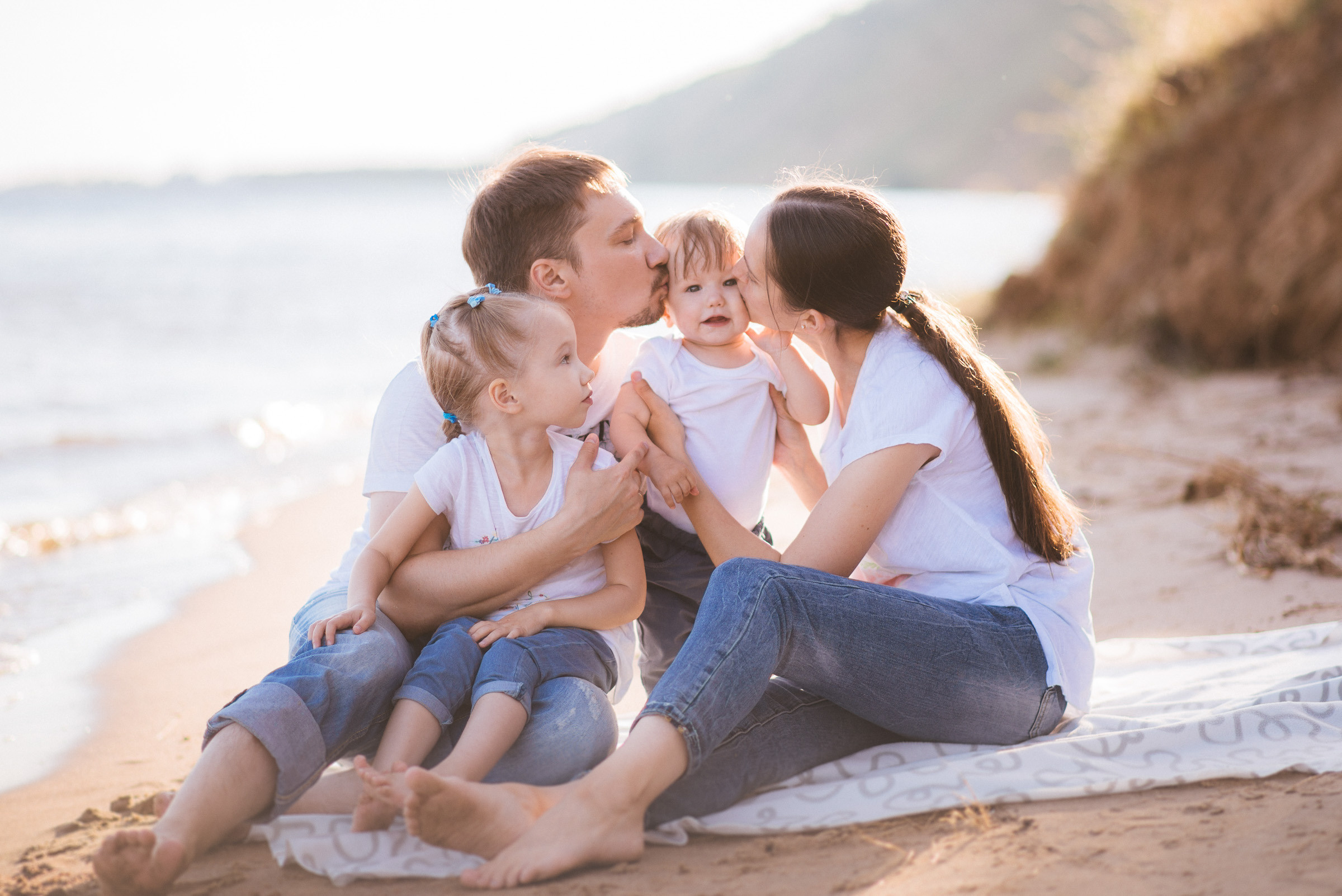 Катя, Рома, Миша и Даша. Фотограф Вадим Благодарный