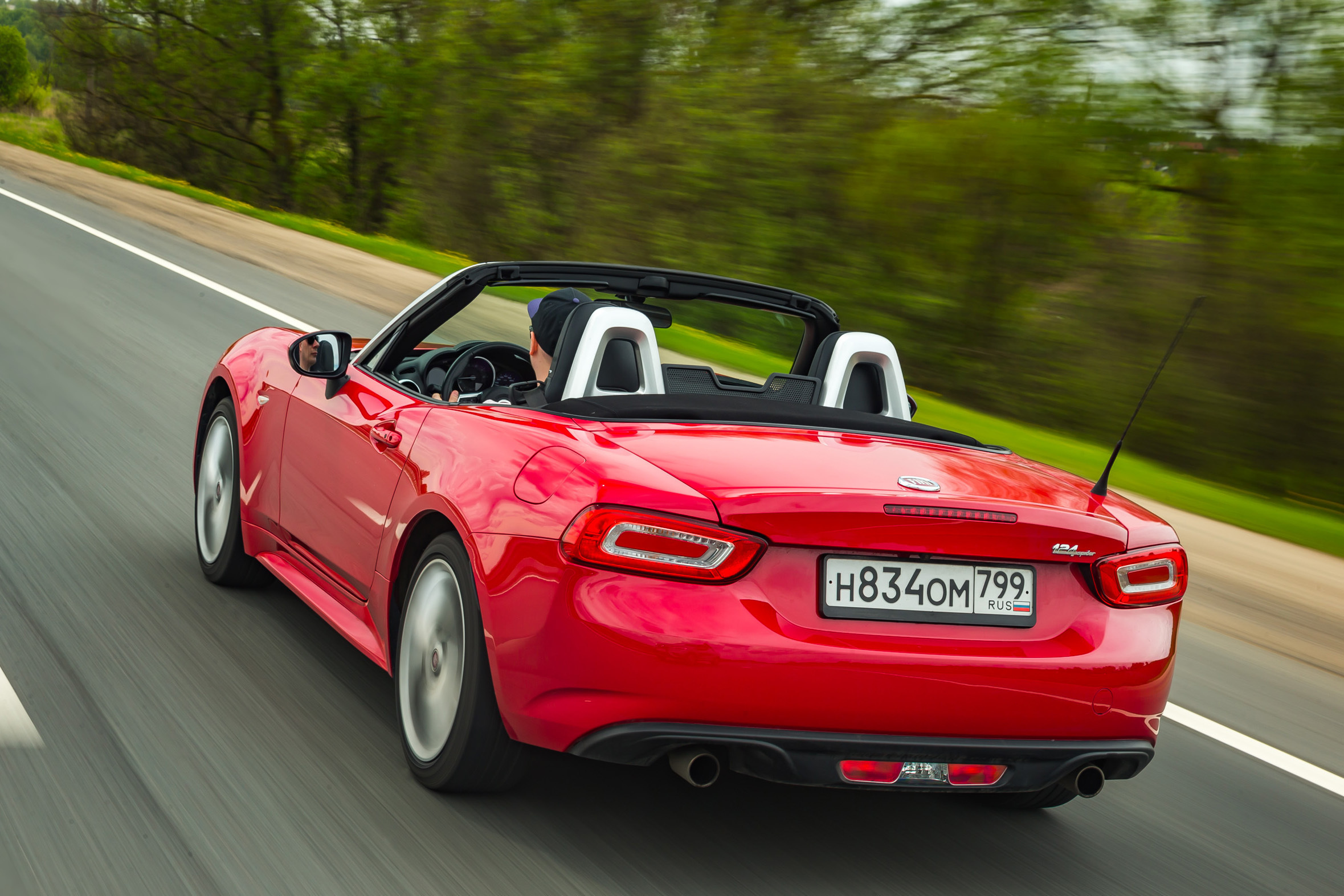 Fiat 124 & Mazda MX-5. Фотограф Дмитрий Питерский