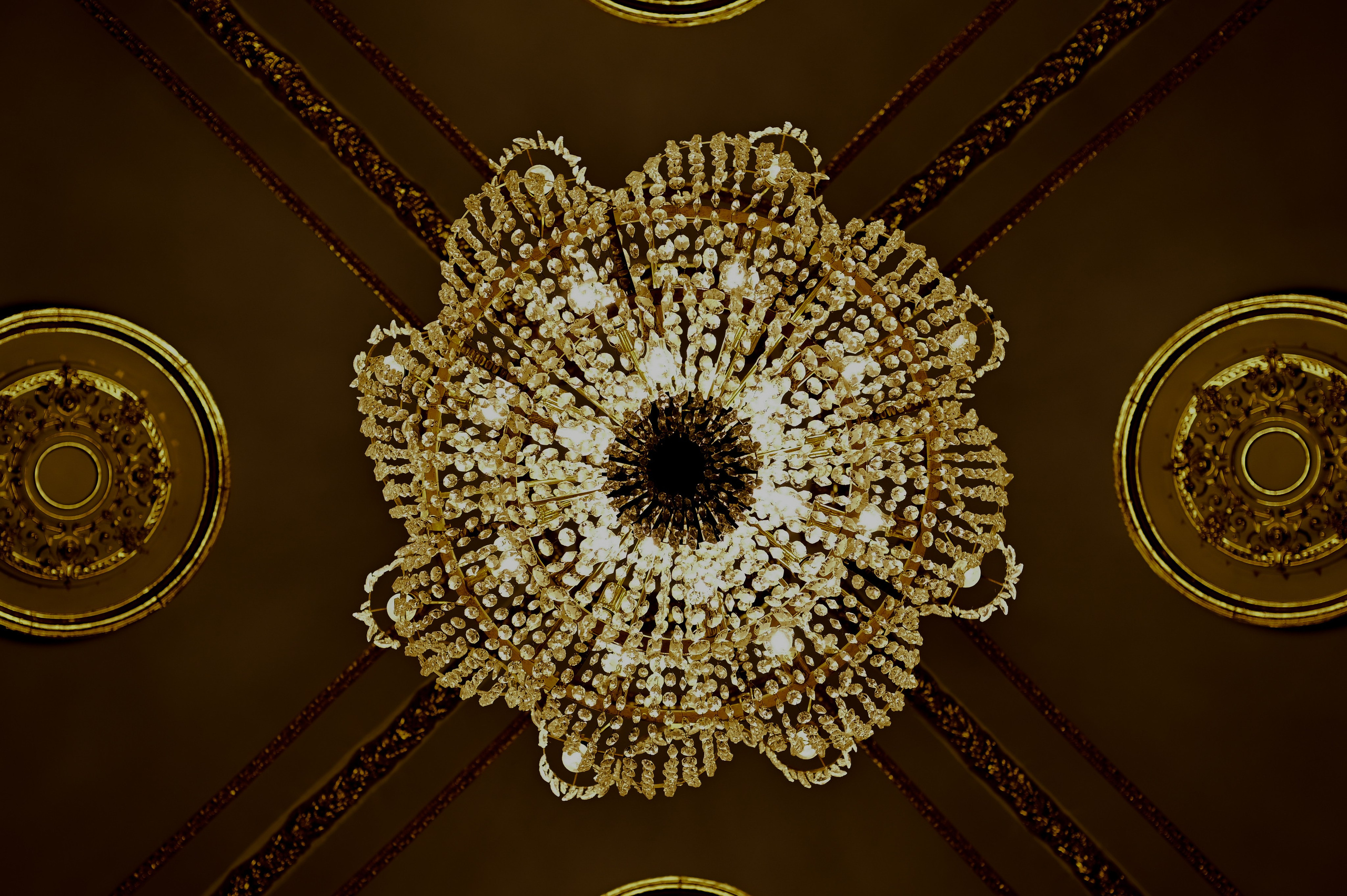 Негасимый свет. Главная