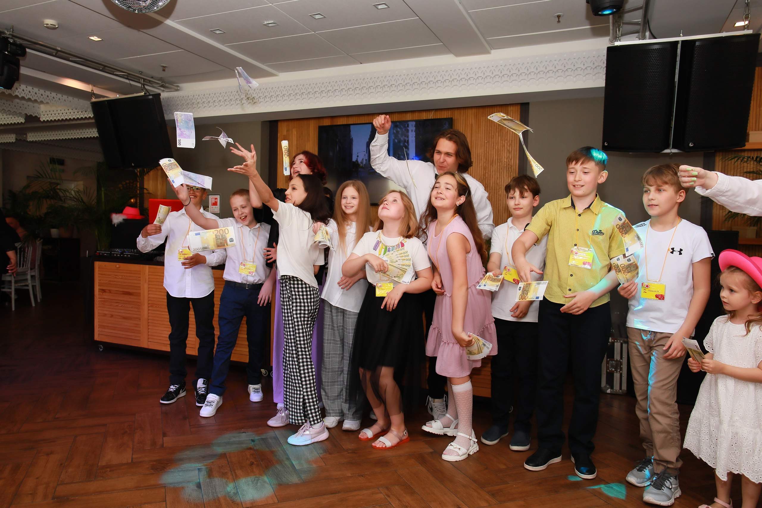 Выпускной 4 класс (Р-н Разговоры на крыше). Детский семейный фотограф Краснодар