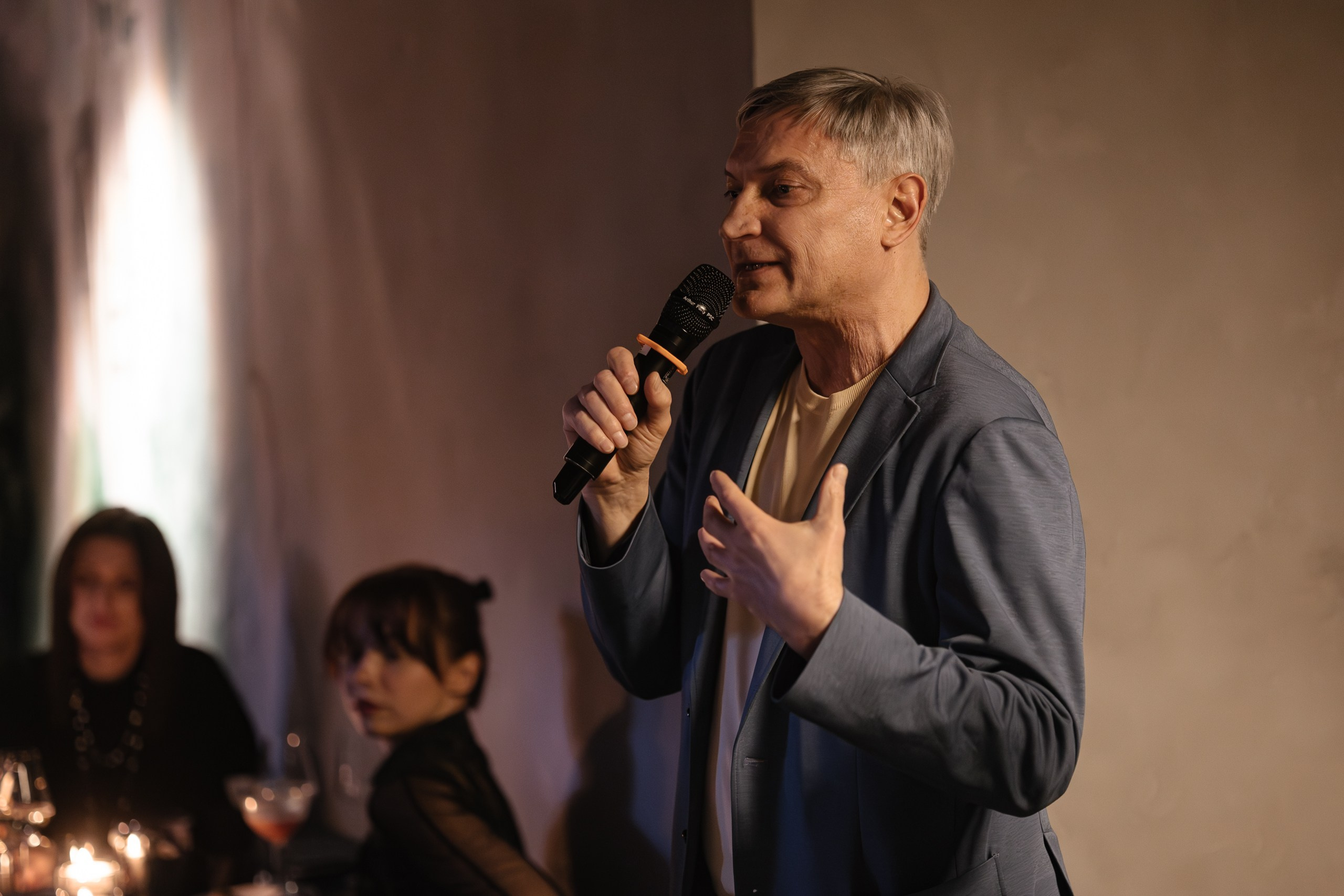 Винный вечер. Фотограф Арсений Гуров