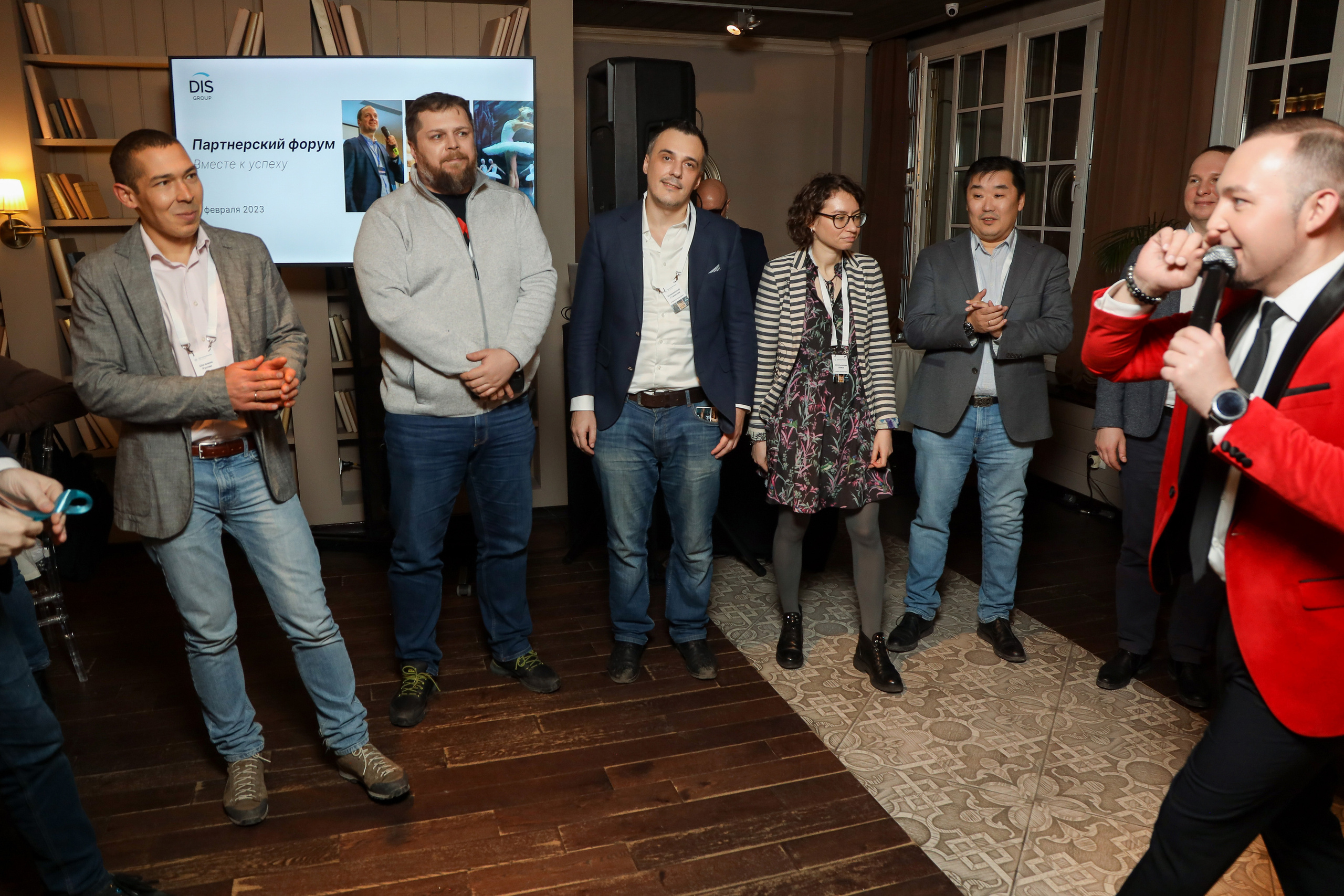 DIS. Фотограф Антон Чупринин