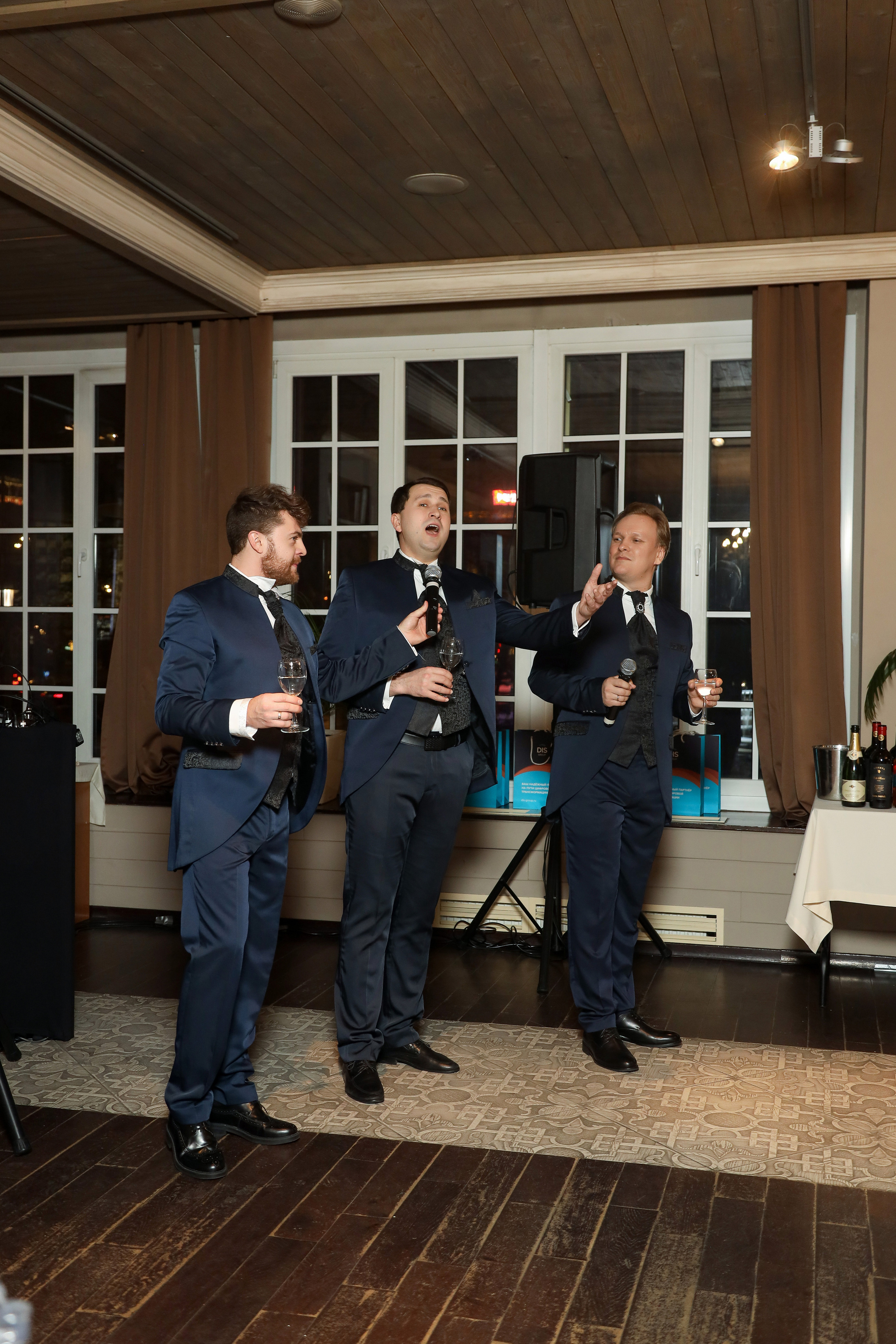 DIS. Фотограф Антон Чупринин