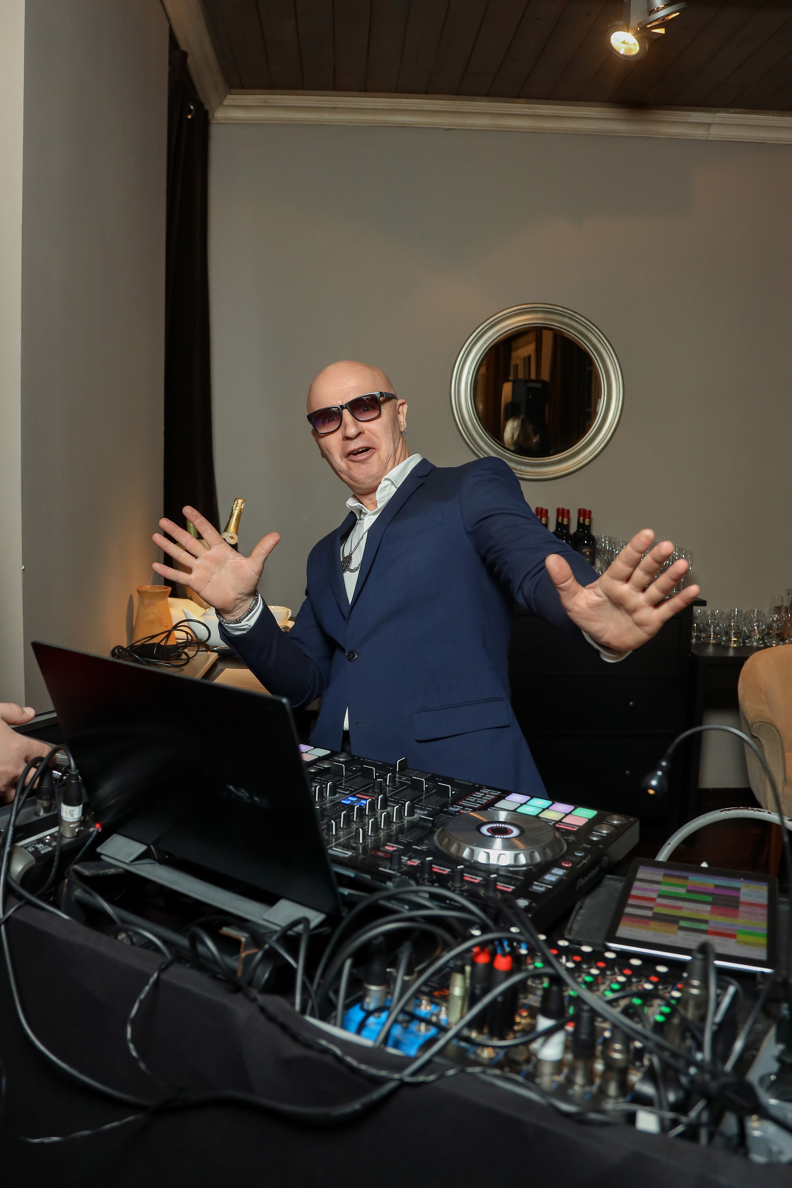 DIS. Фотограф Антон Чупринин