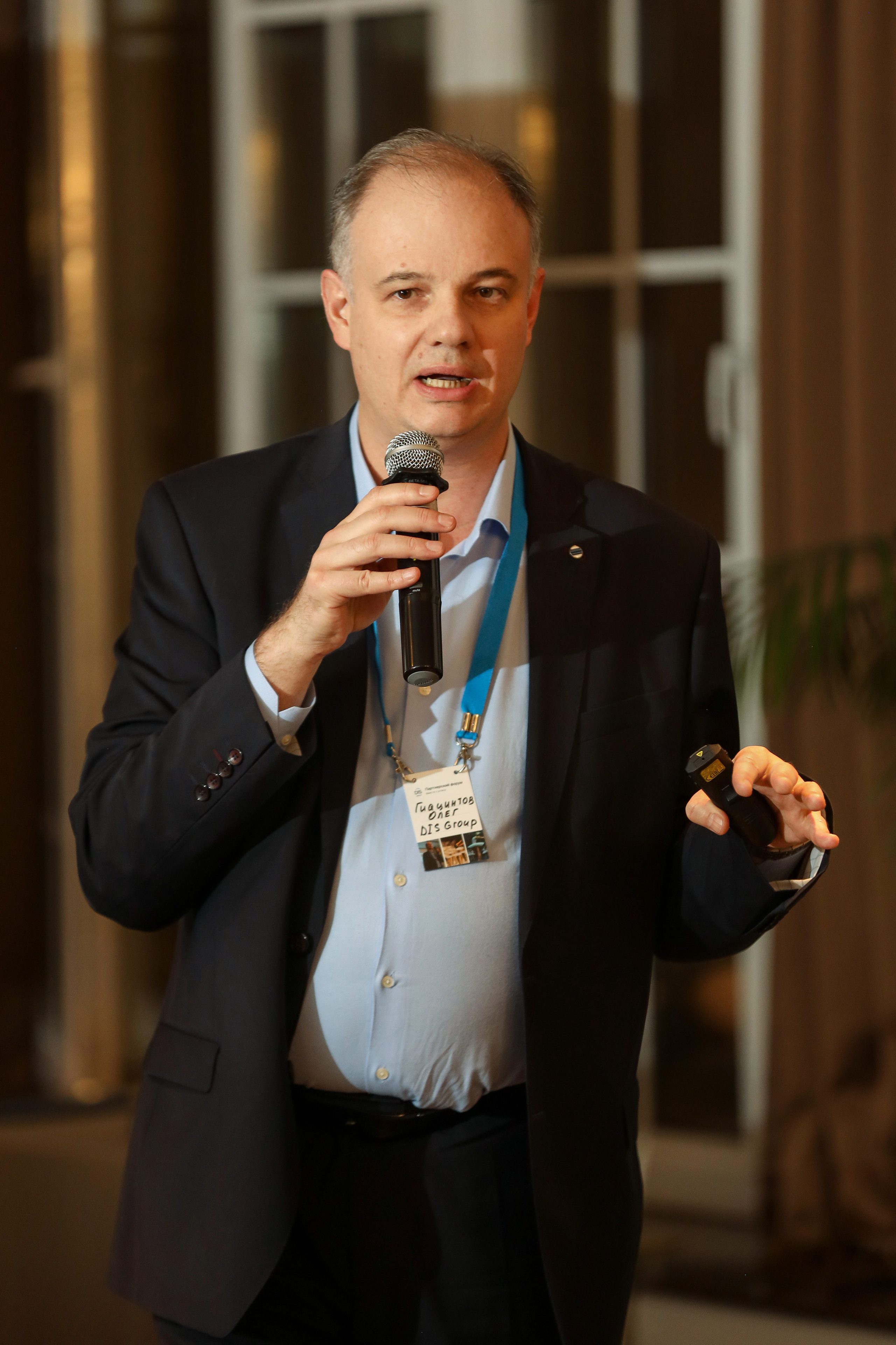 DIS. Фотограф Антон Чупринин