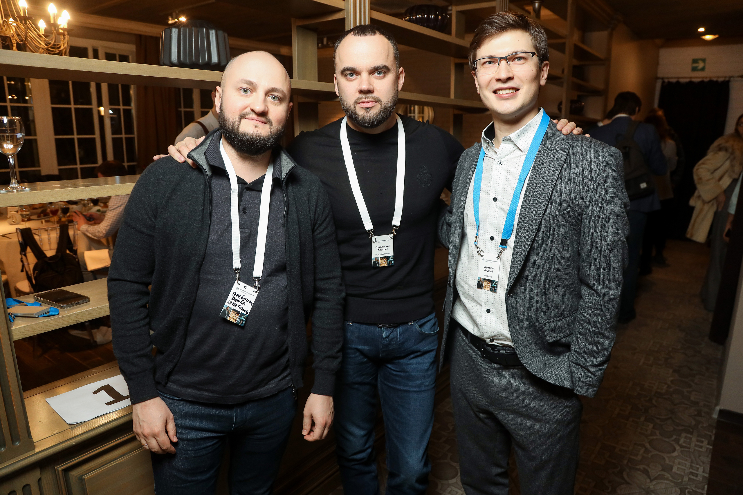 DIS. Фотограф Антон Чупринин