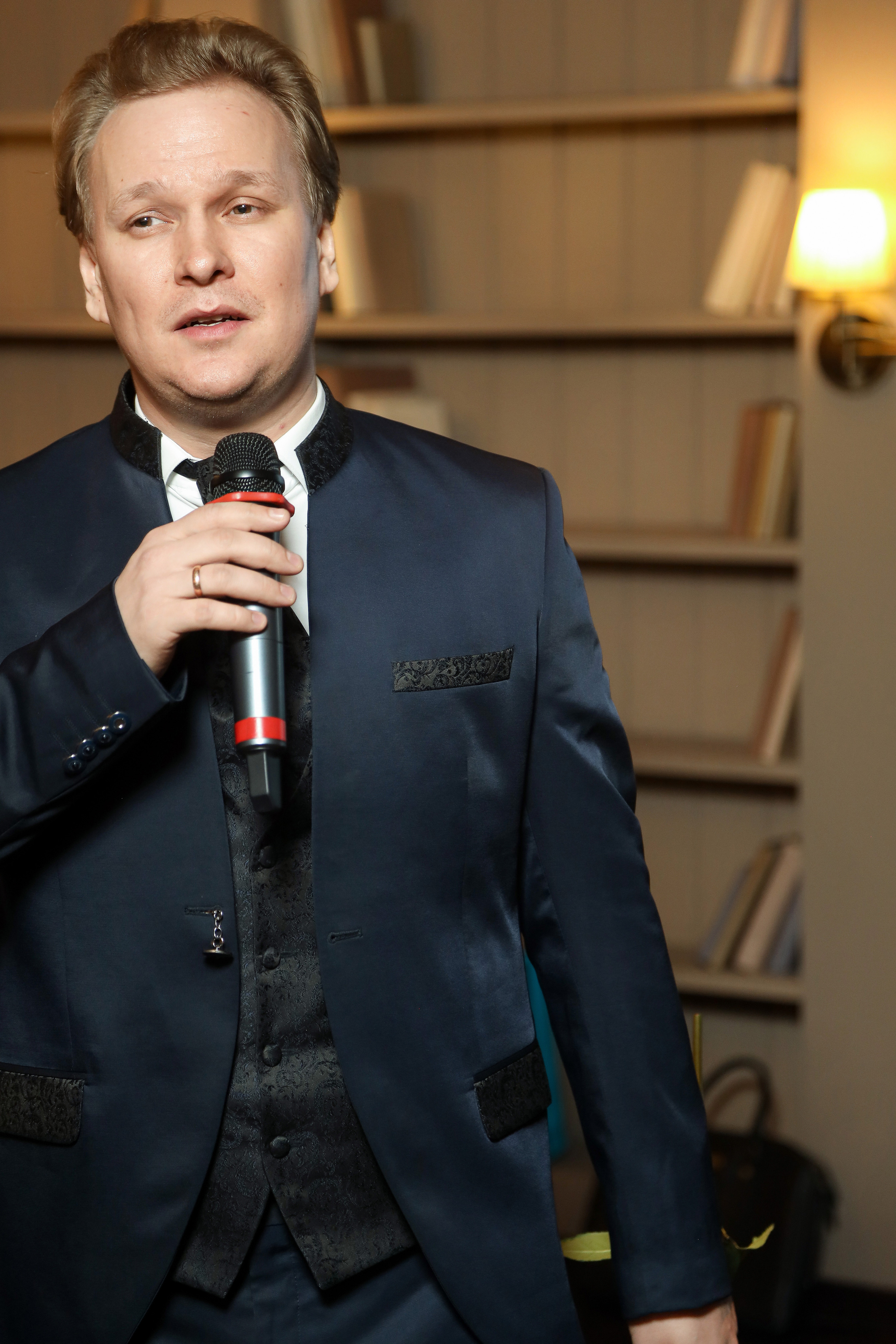 DIS. Фотограф Антон Чупринин