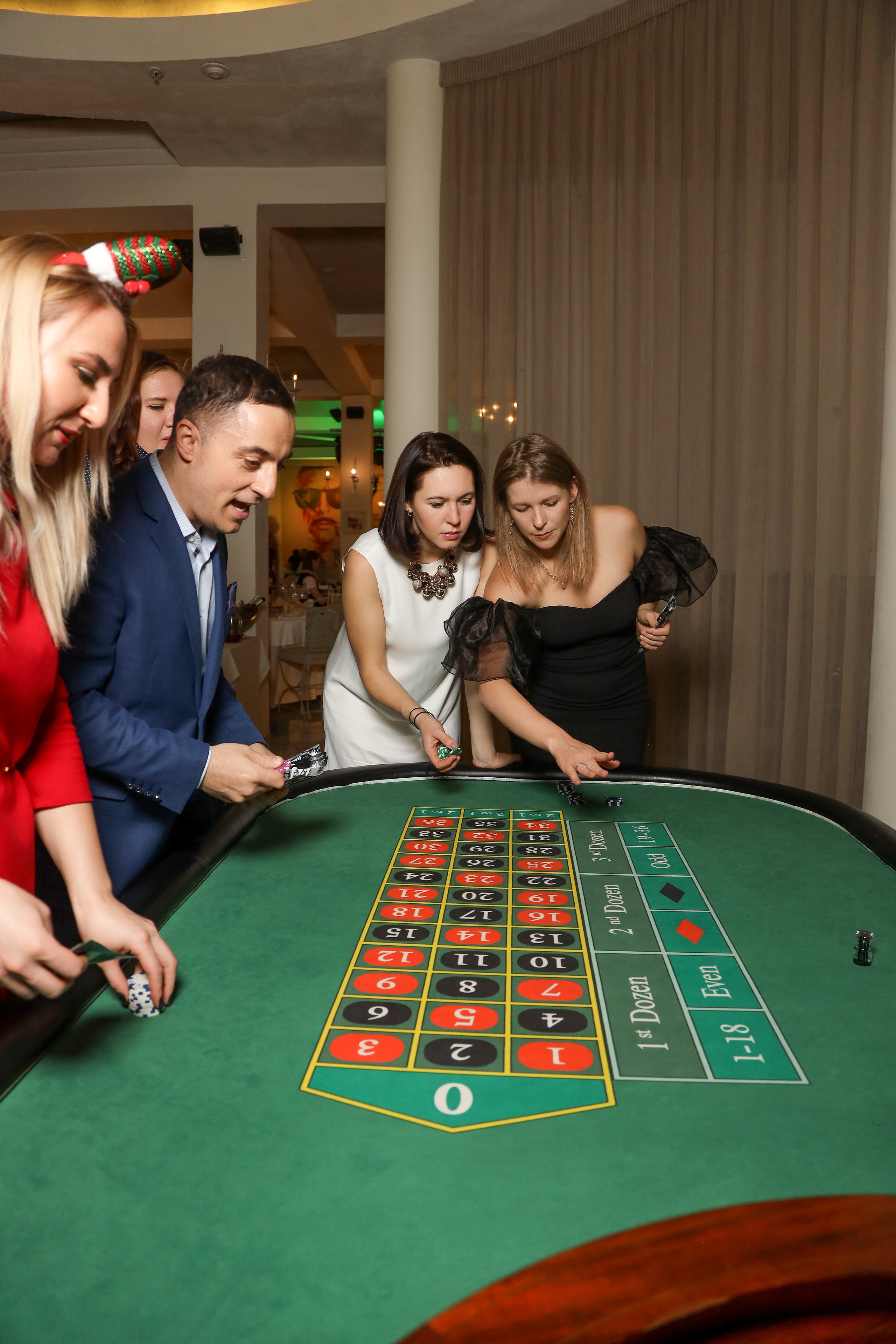 DIS Group 2023. Фотограф Антон Чупринин