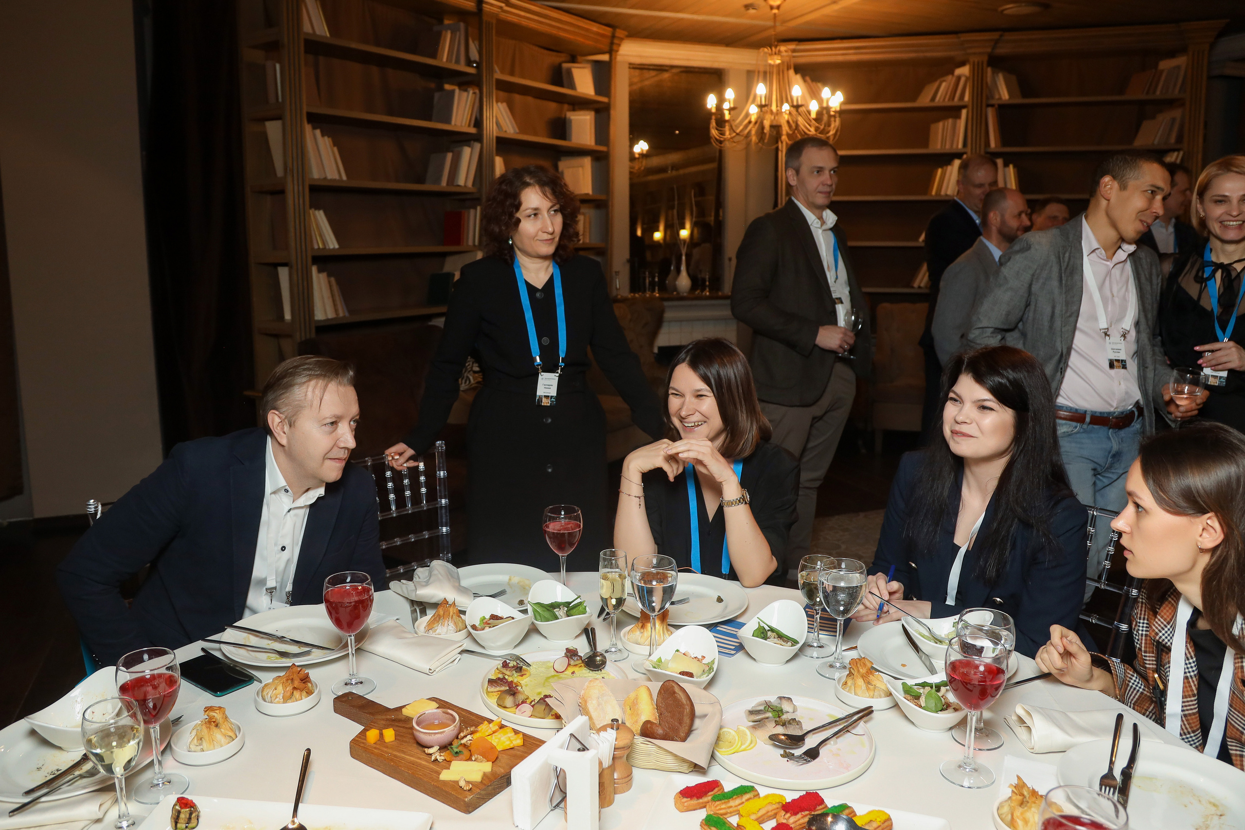 DIS. Фотограф Антон Чупринин