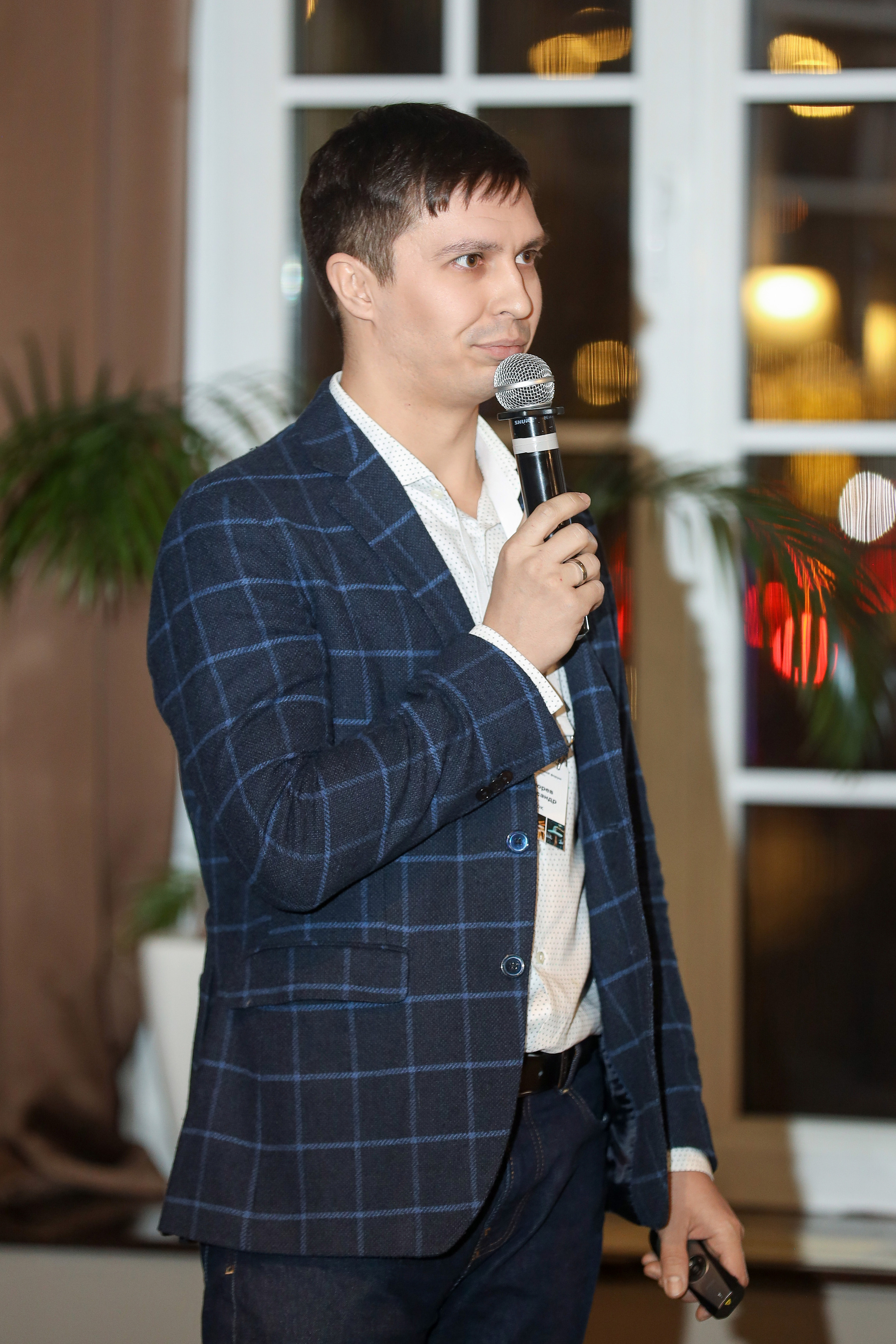 DIS. Фотограф Антон Чупринин